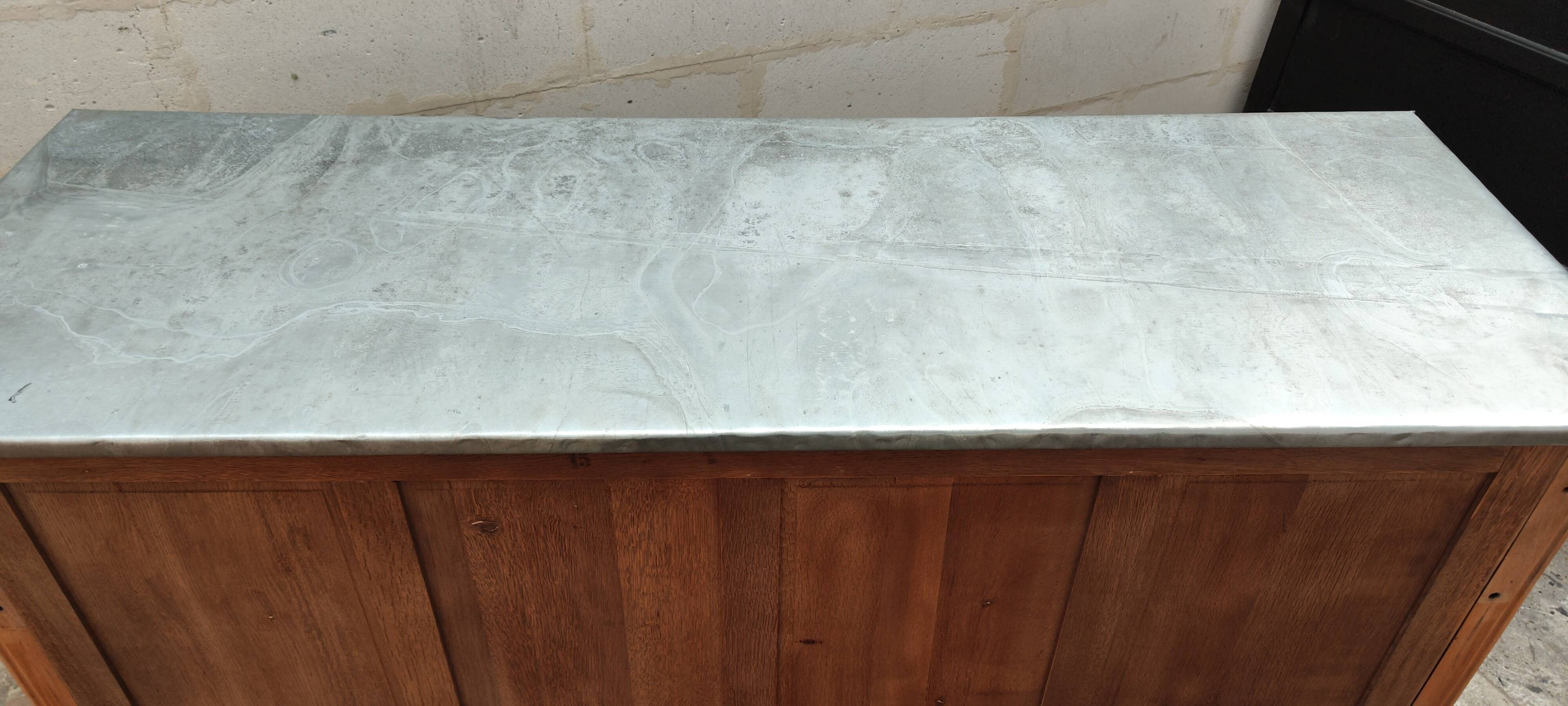 Oak counter top zinc bar bistro estaminet