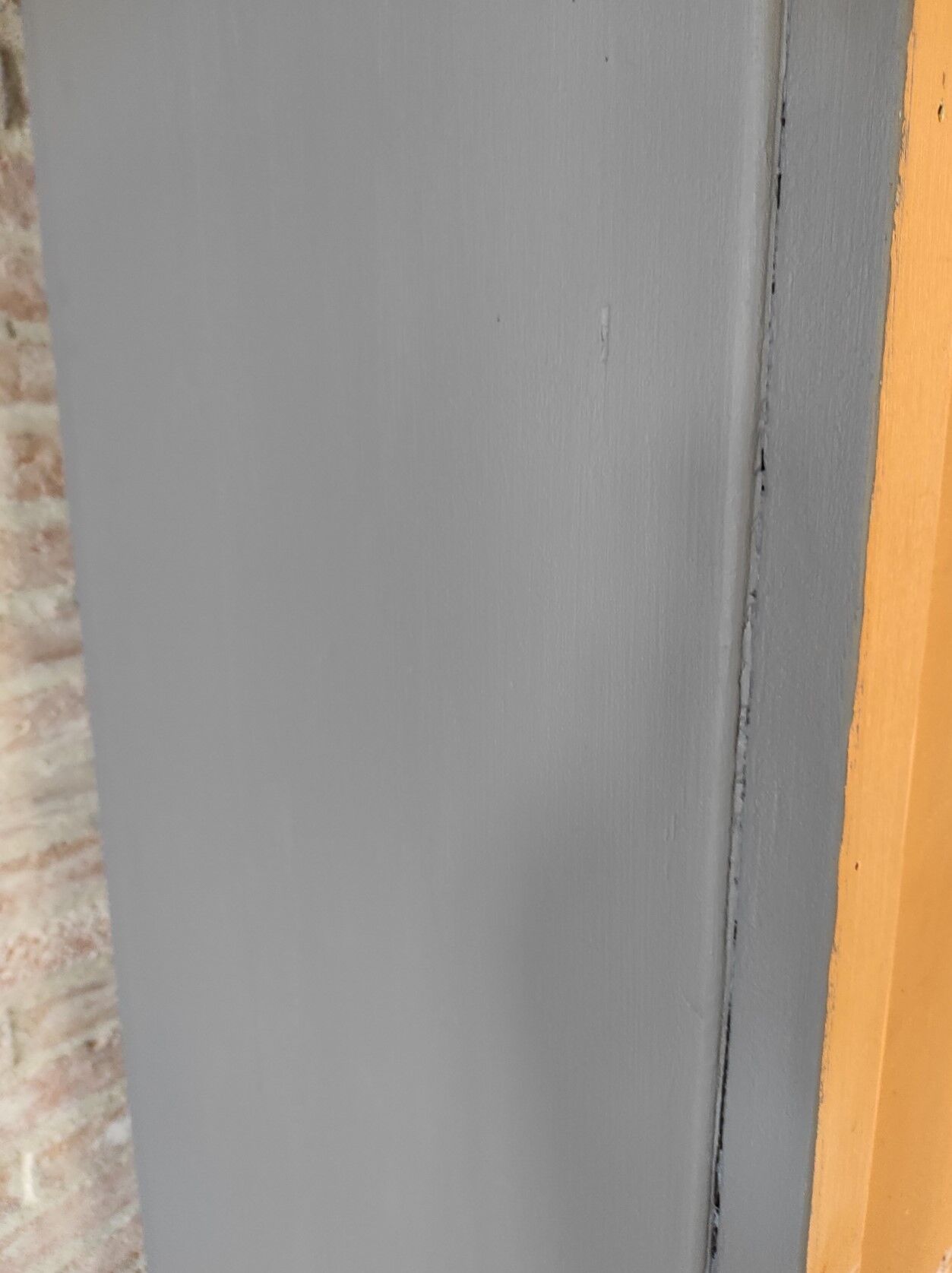 Armoire parisienne