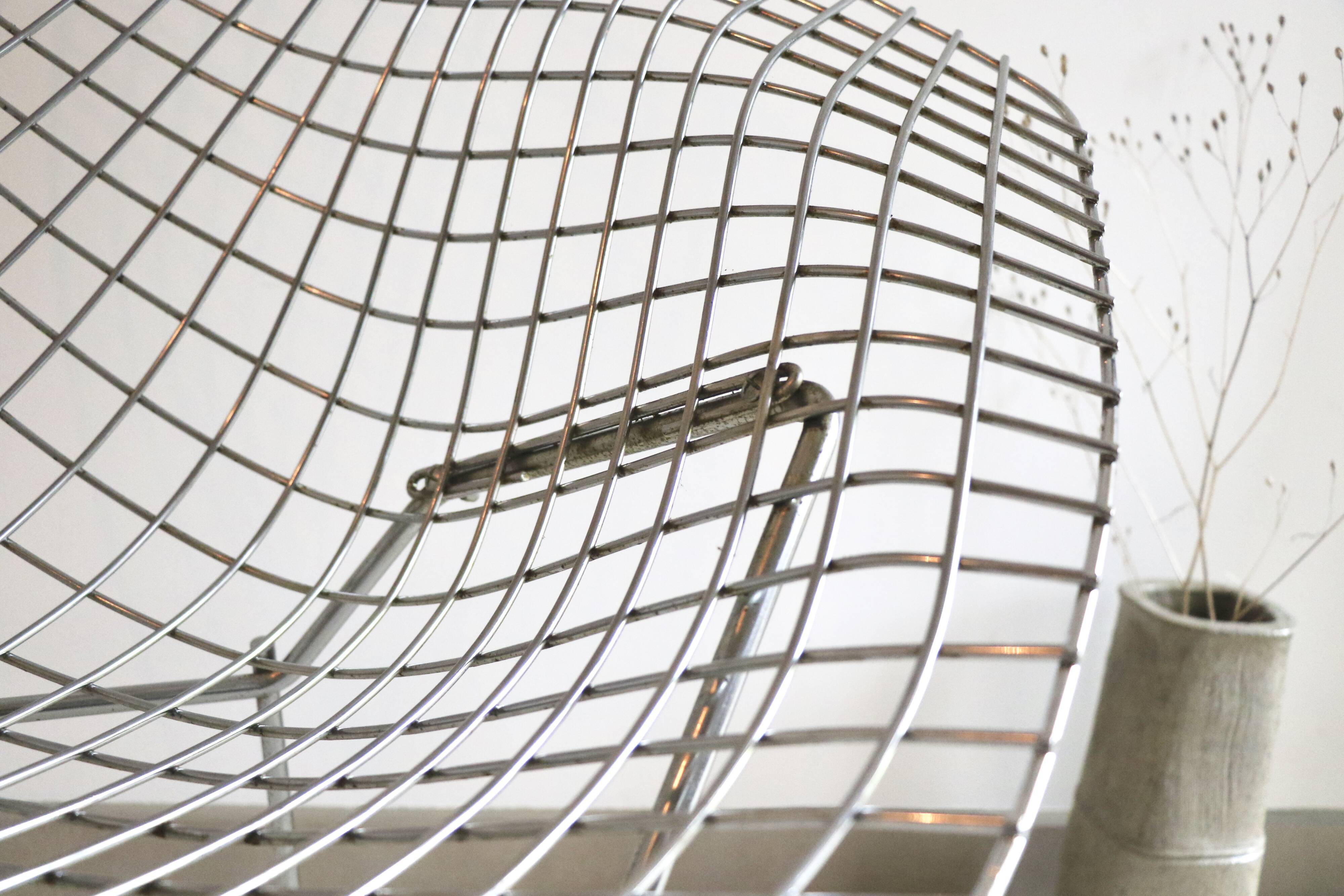Harry Bertoia Diamond armchair, Knoll edition
