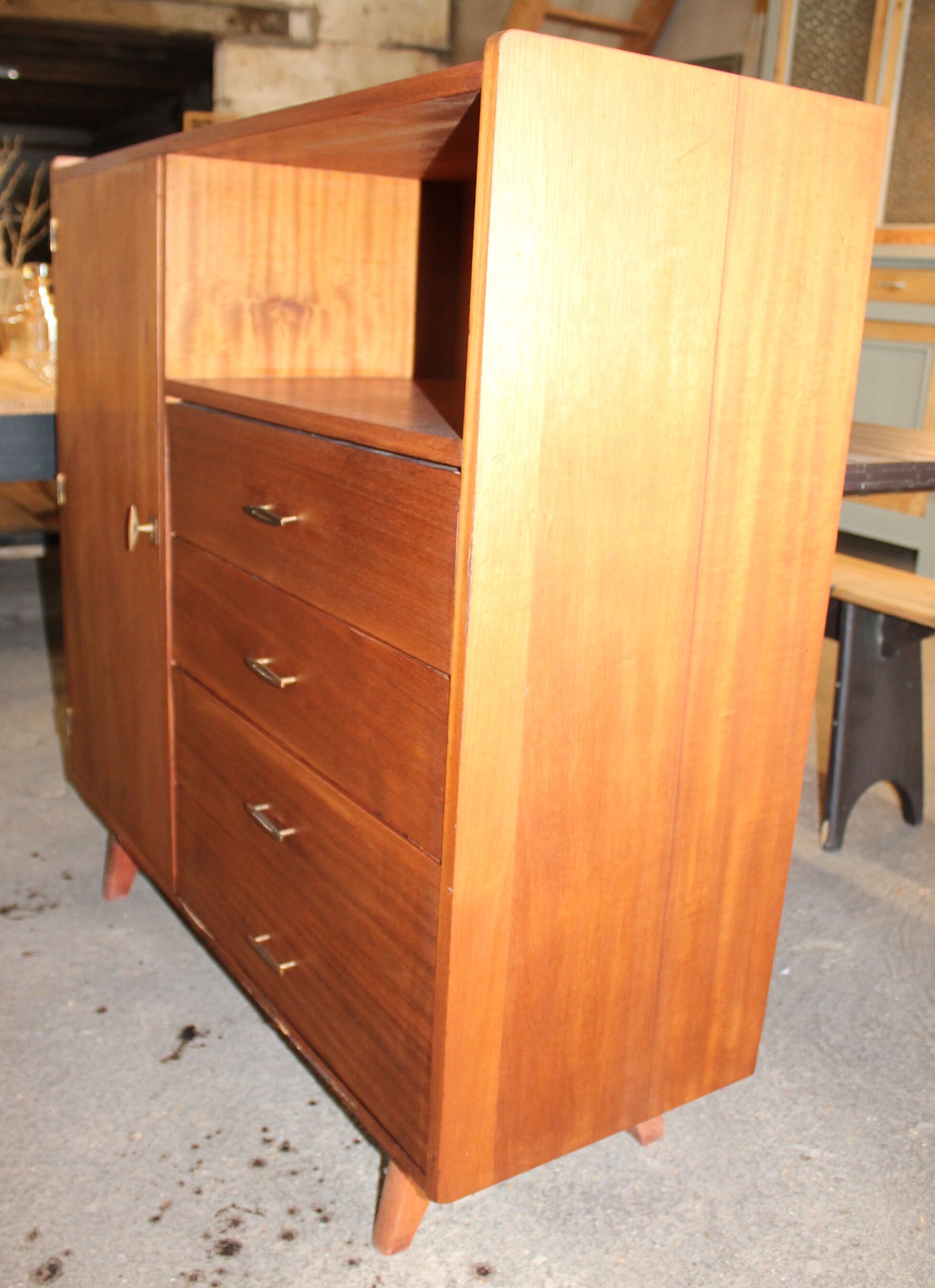 Commode vintage