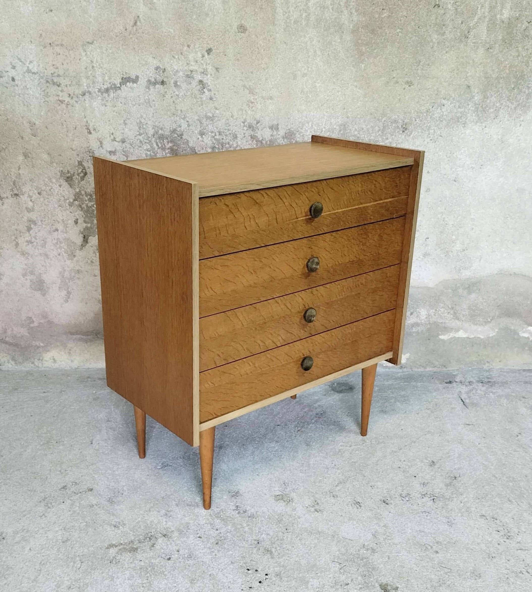 Small vintage chest of drawers.