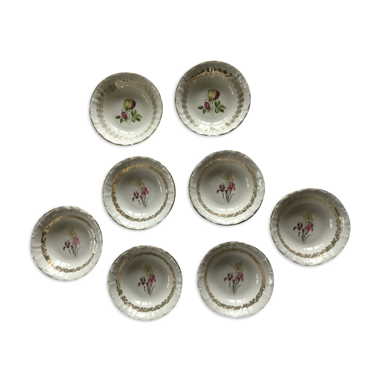 Lot de 8 coupelles porcelaine, décors fleurs et dorés