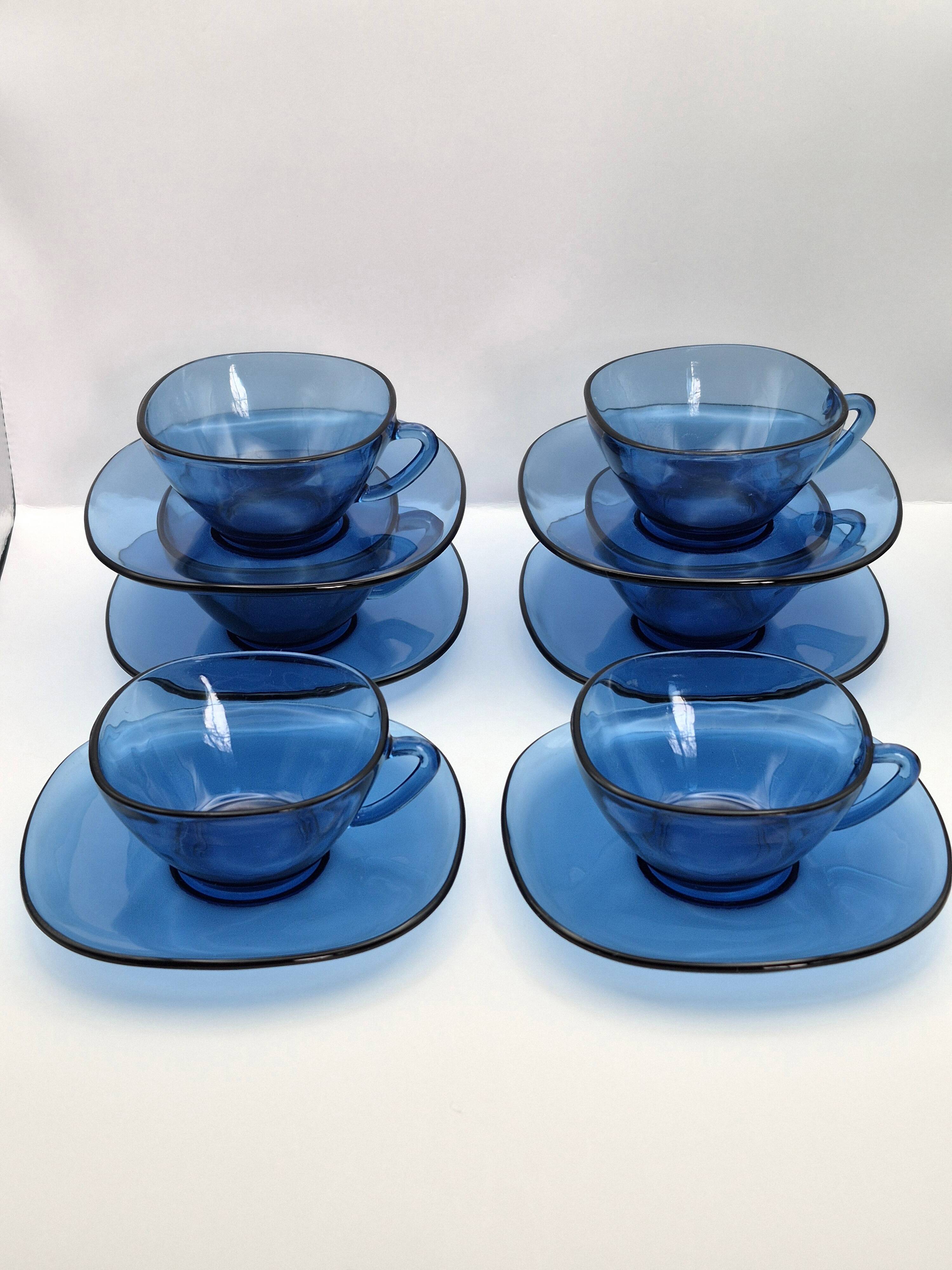 6 vintage cups and saucers vereco blue colour a703