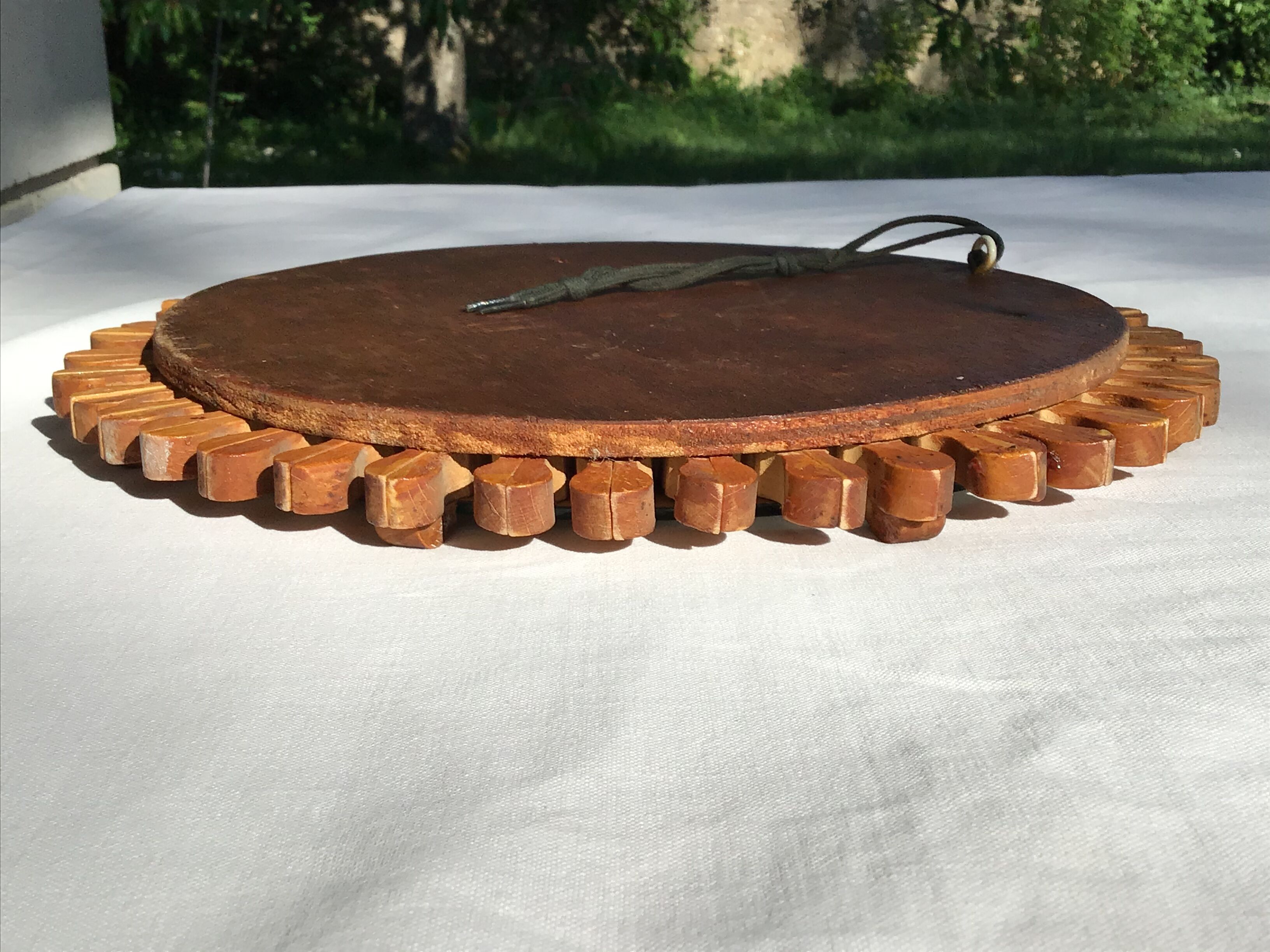 Round mirror edge handcrafted wood petals