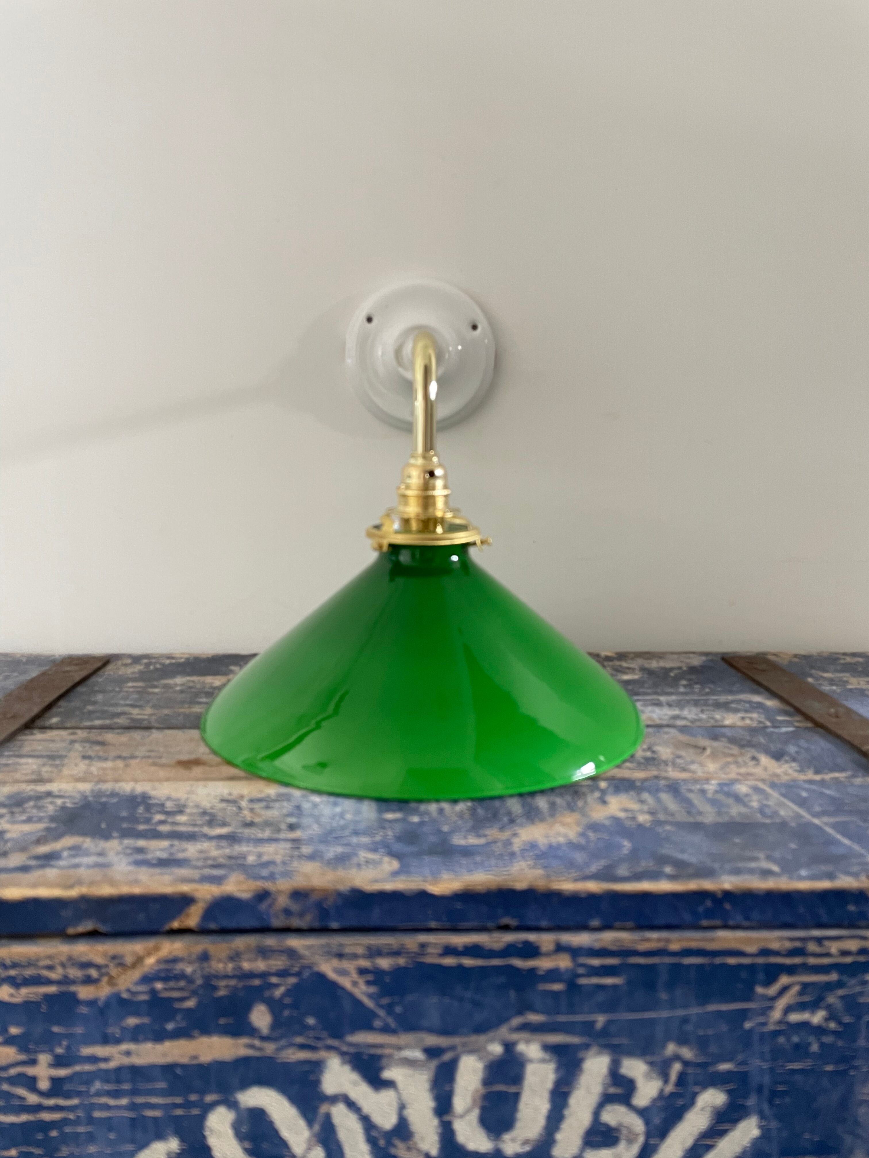 Wall lamp in green opaline and ceramic