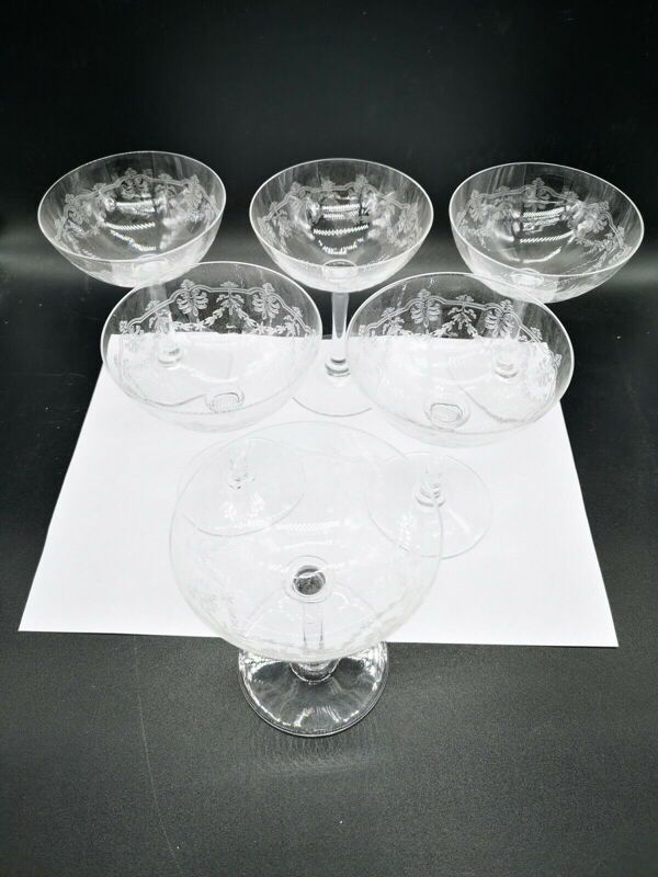 Série de 6 verres à champagne Baccarat modèle Beauharnais