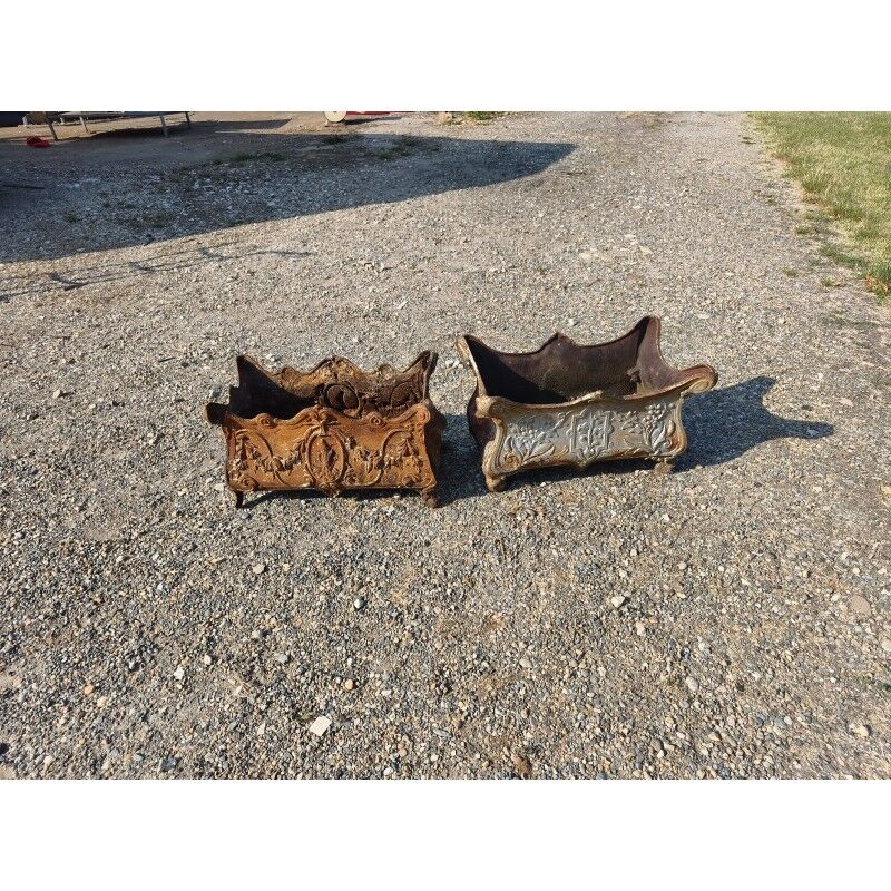 2 cast iron planters from 1900 in Rococo style, Charleville - Mézières