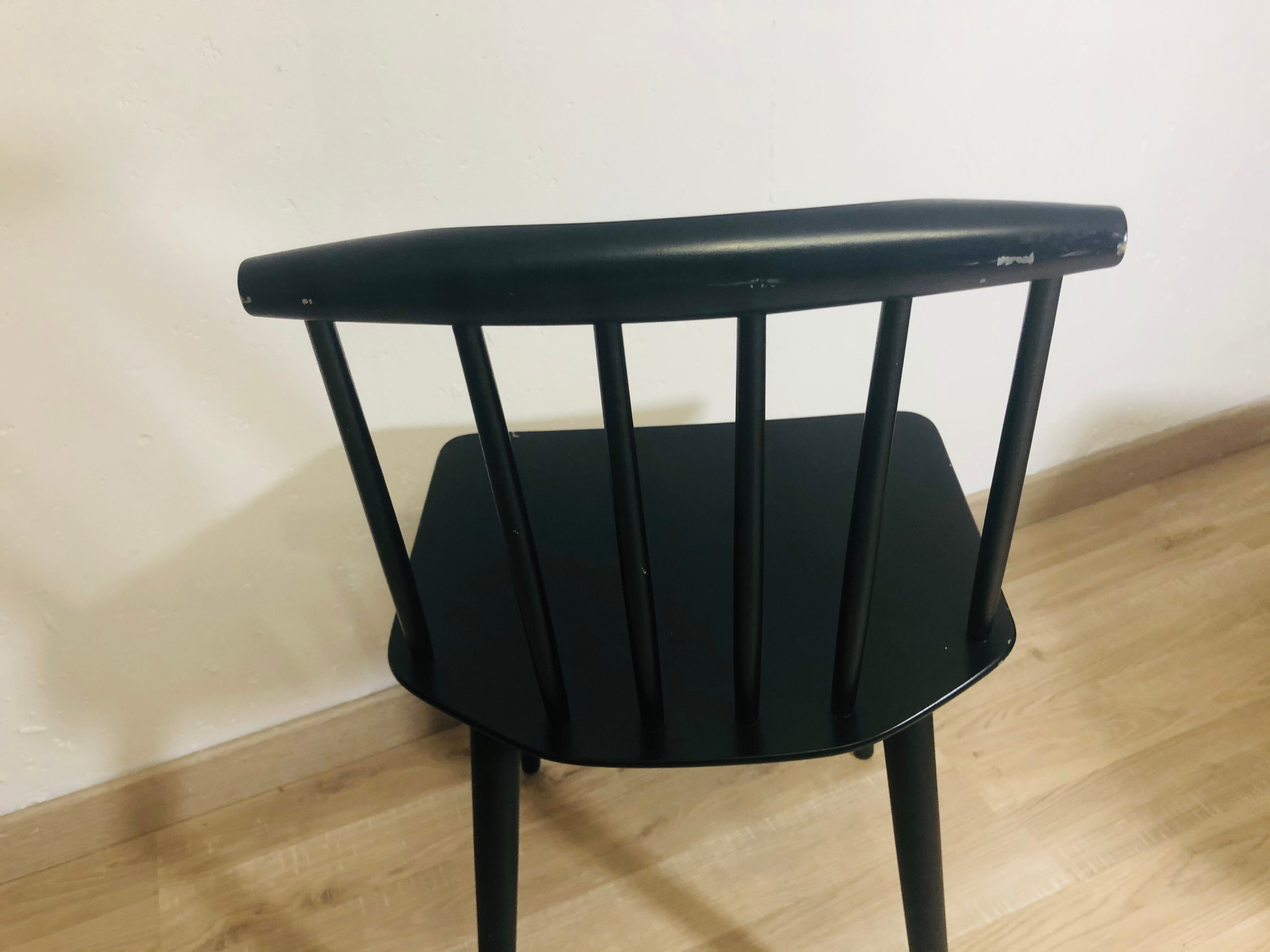 Scandinavian chairs model Stick Back