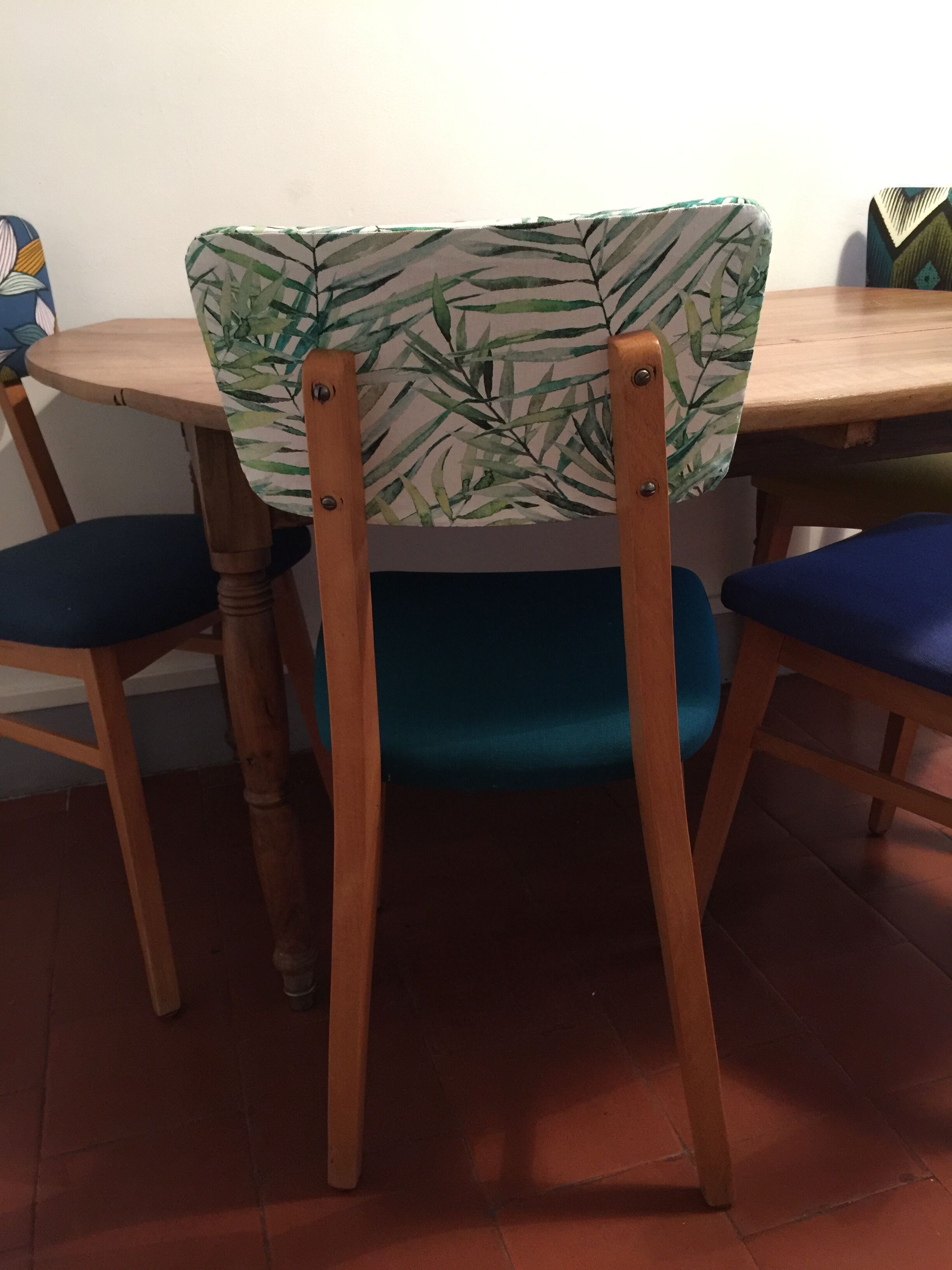 Suite of 4 refurbished Bauman chairs