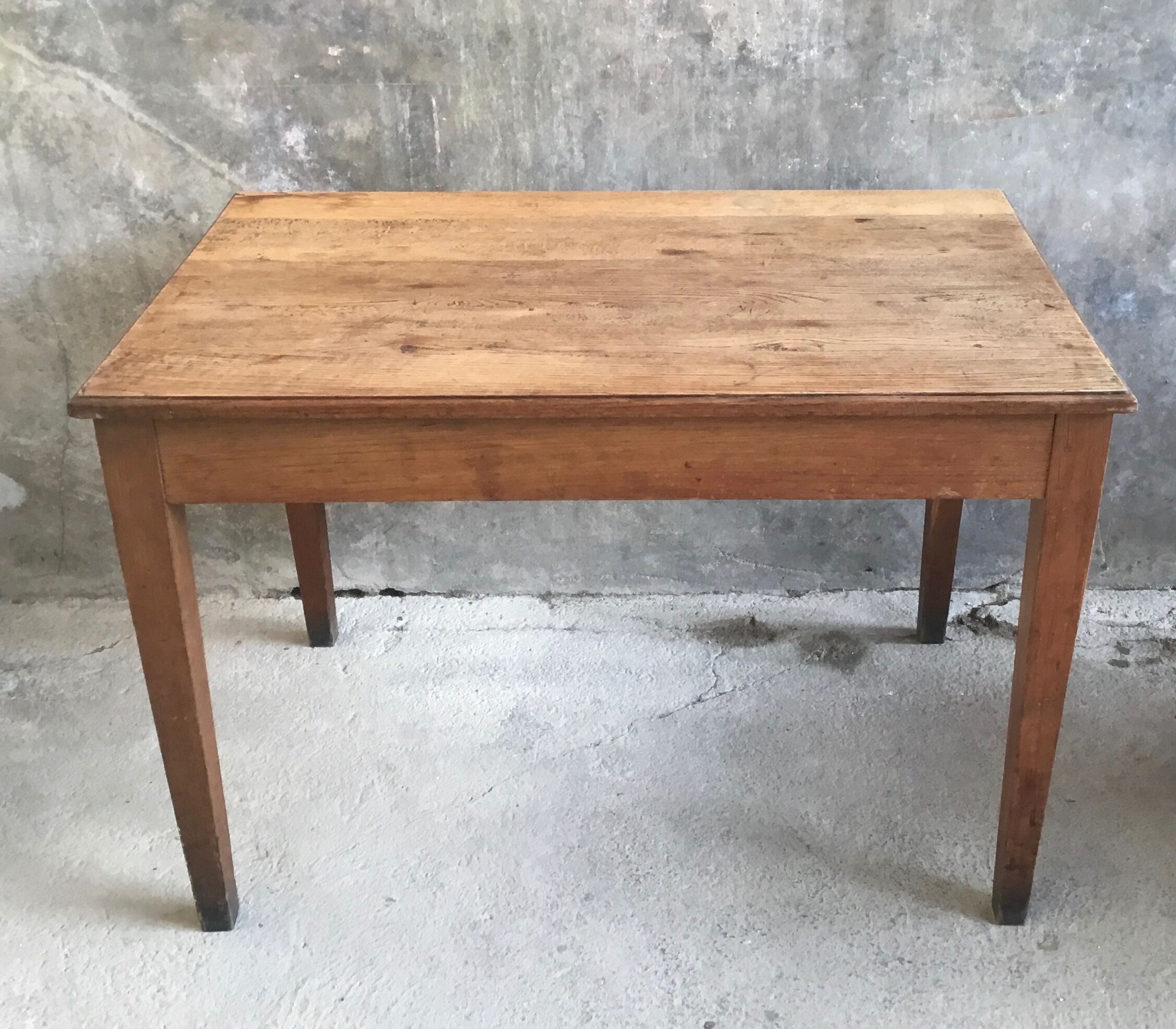 Small oak farmhouse table with large drawer - 110 cm