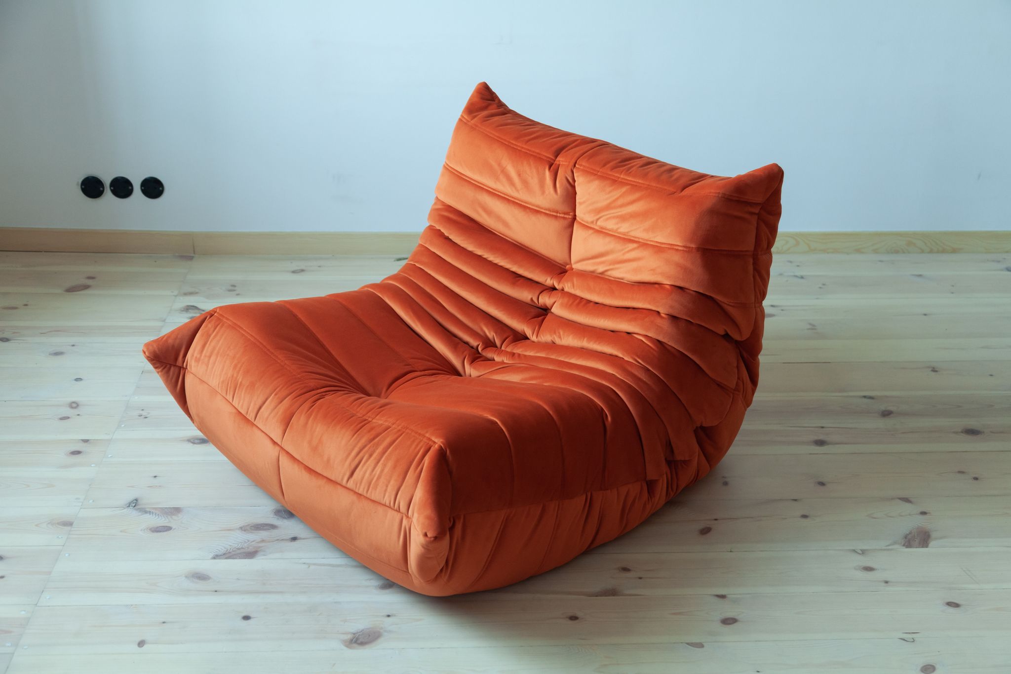 Togo armchair model designed by Michel Ducaroy 1973