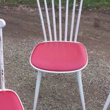 Set of 4 Scandinavian style chairs from the 50s in white lacquered wood and red skaï patties