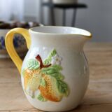 Pichet vintage en faïence et barbotine motif citron