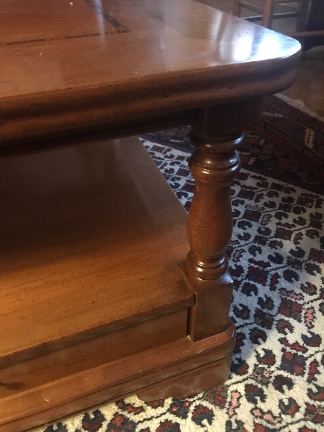 Coffee table in cherry finish