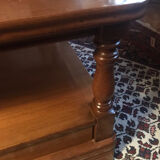 Coffee table in cherry finish