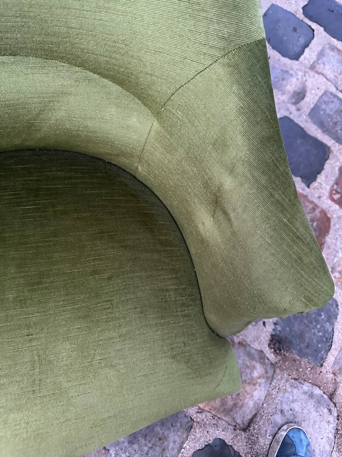 Fauteuil crapaud en velours vert