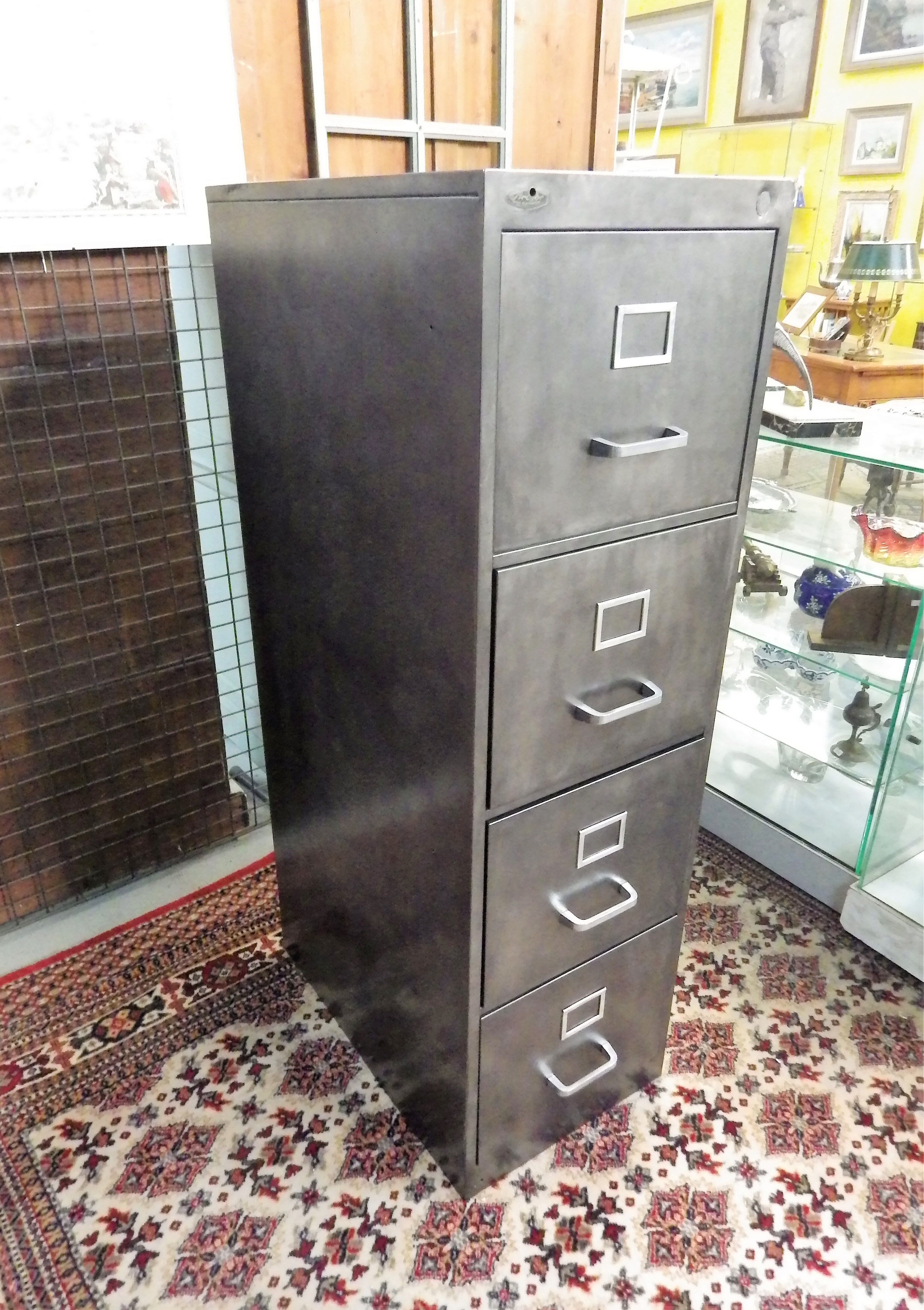 Strafor  furniture  with 4 drawers