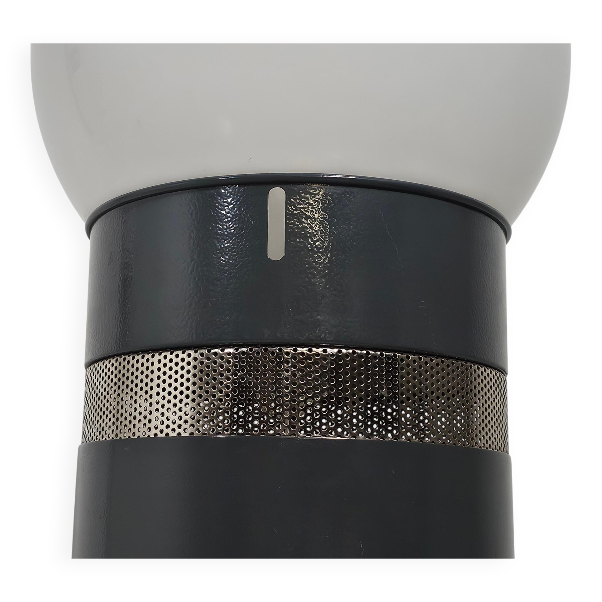 Lampe Mezzo Oracolo bleue-grise de Gae Aulenti pour Artemide, années 1960