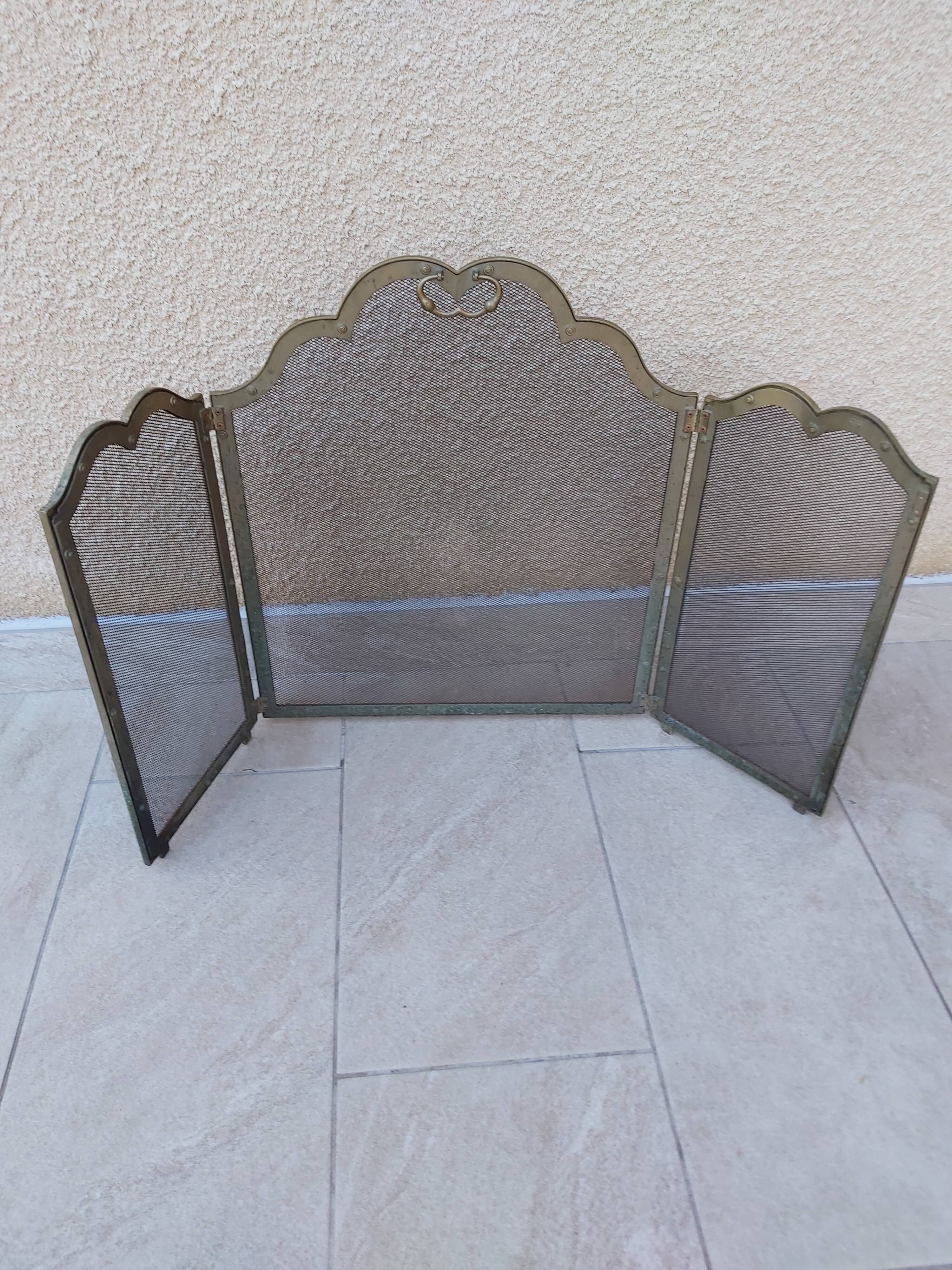 Fire shield brass chimney screen