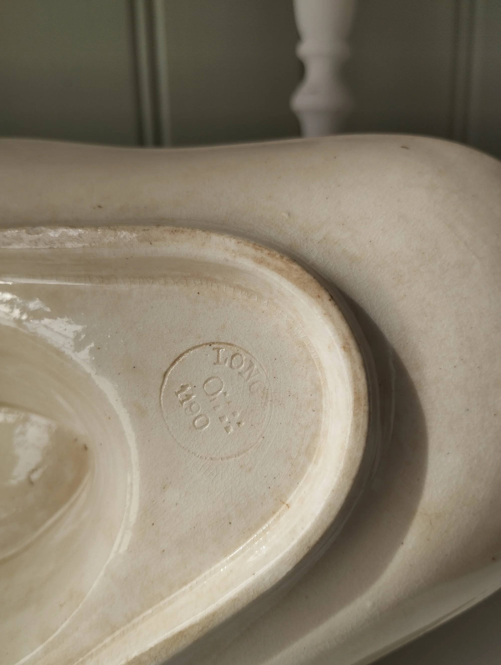 Longwy "Mésange" - Sauce boat on a polychrome ironstone base