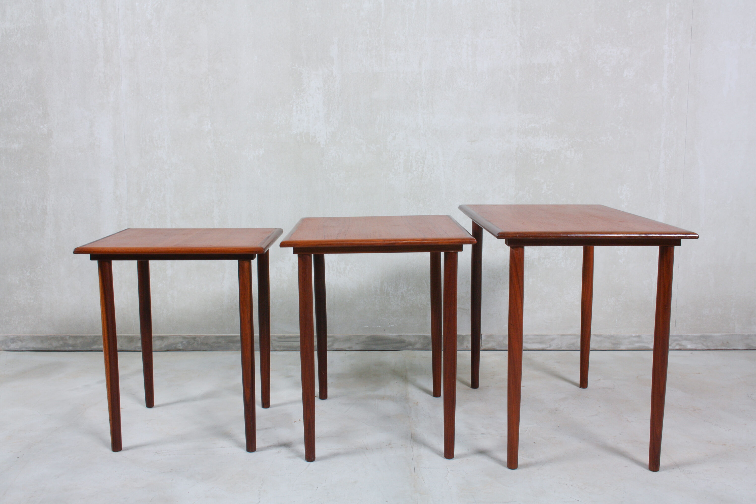 Pull out tables, 1950