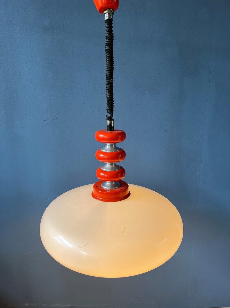 Red suspension lamp