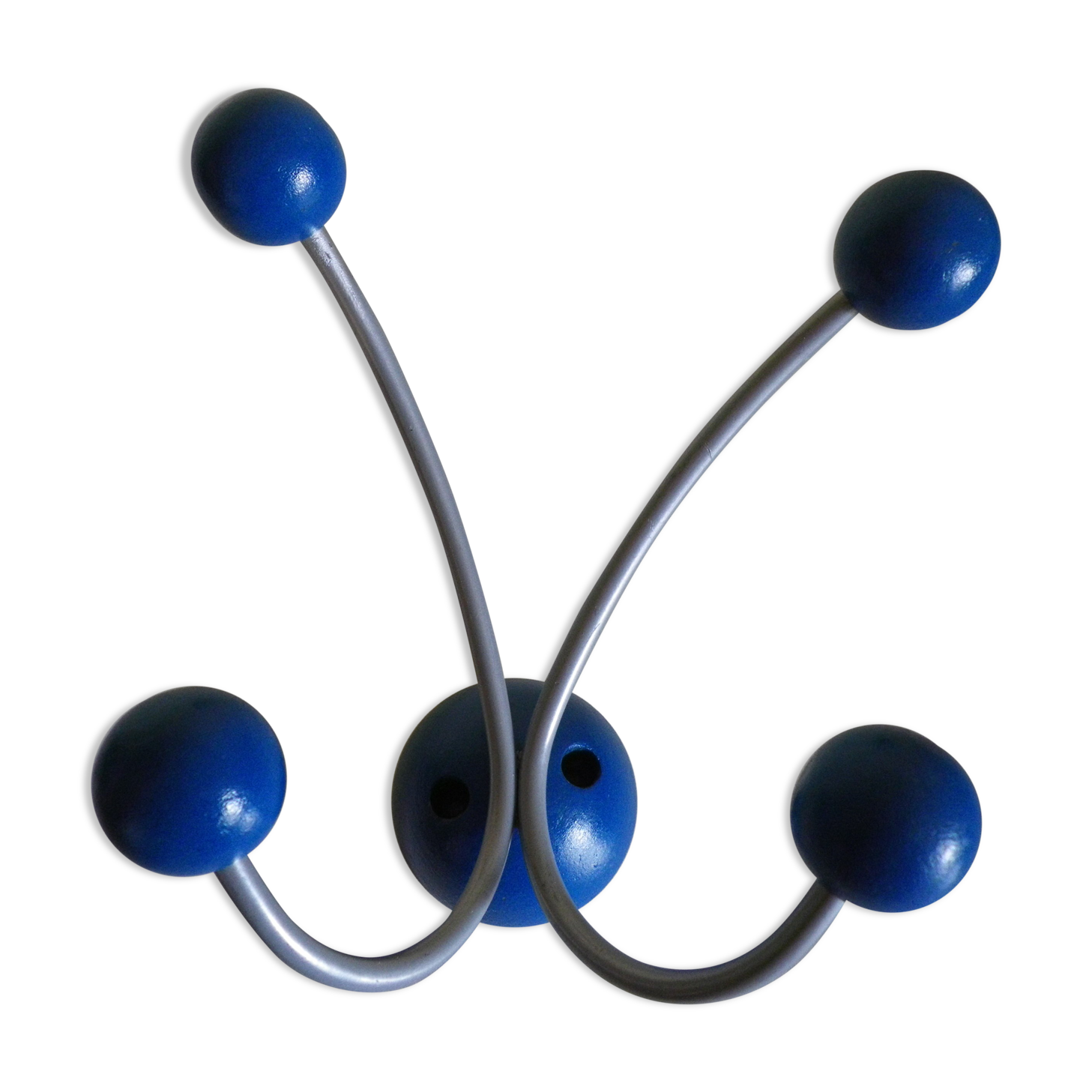 Grey metal wall hook, 4 wooden hangers