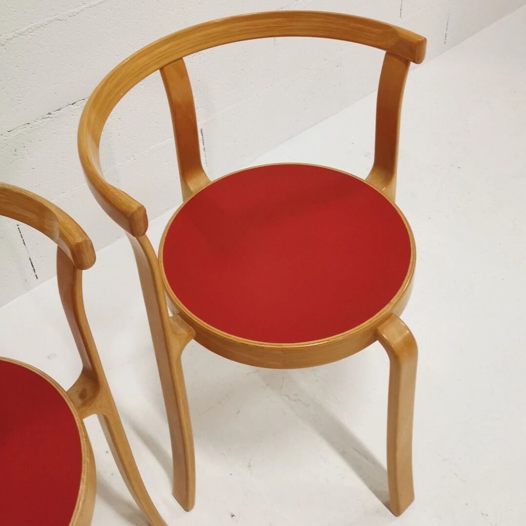 Set table and 4 chairs "8000 series" , Magnus Olesen, 1980