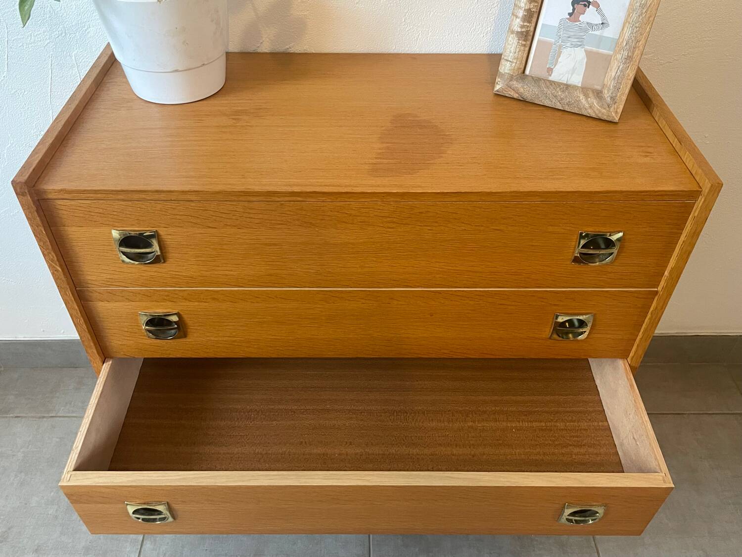 Vintage oak chest of drawers