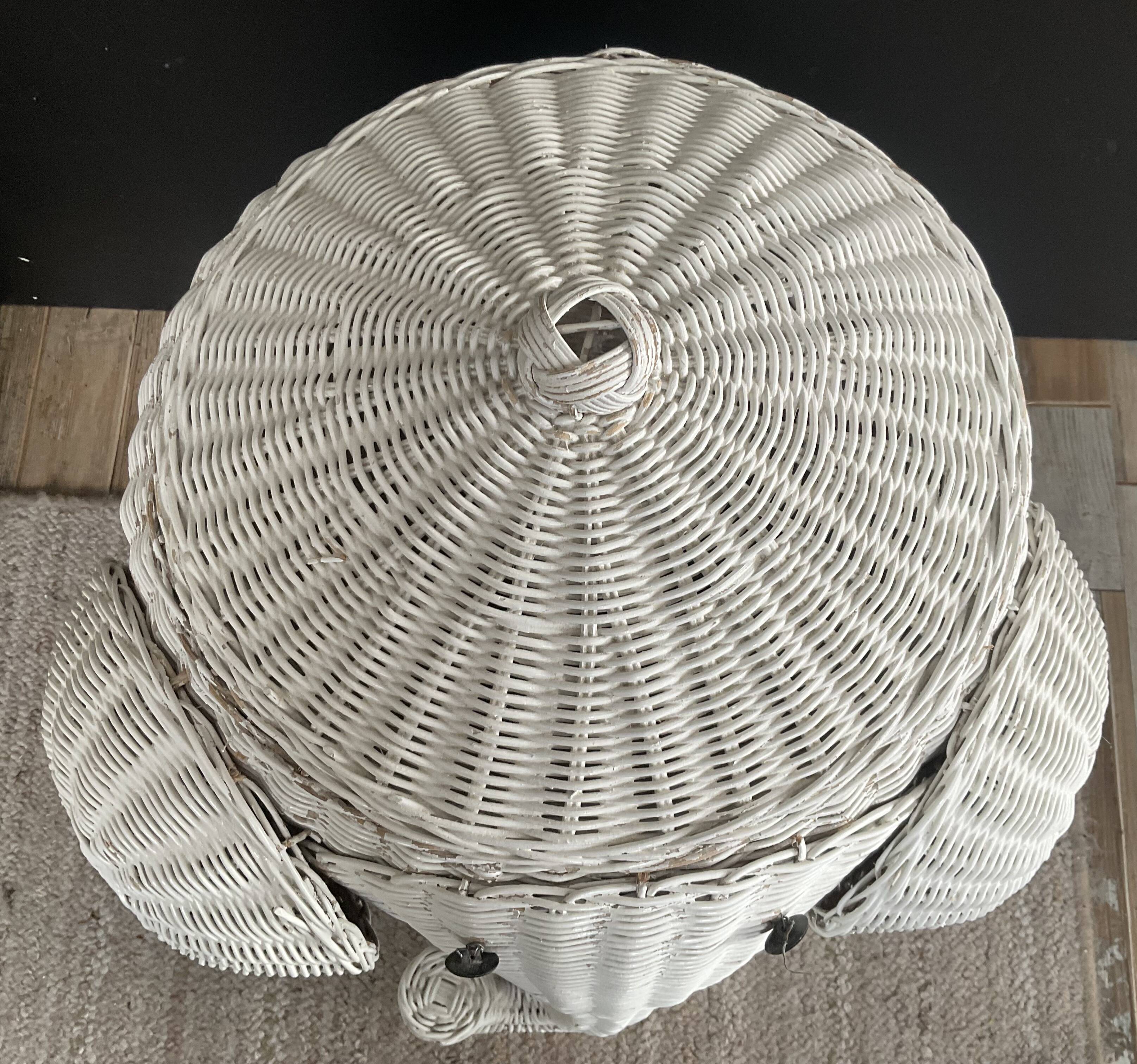 Vintage elephant laundry basket in rattan and wicker