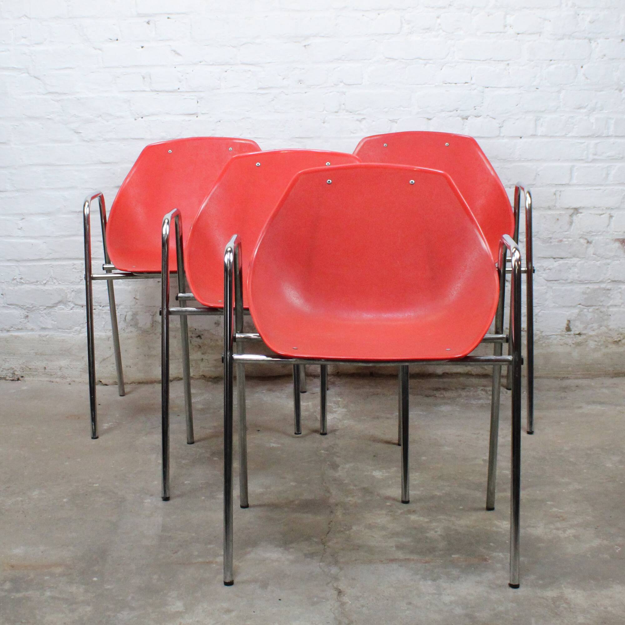 Set of 4 "Shell" model bridges by Pierre Guariche for Meurop 1967