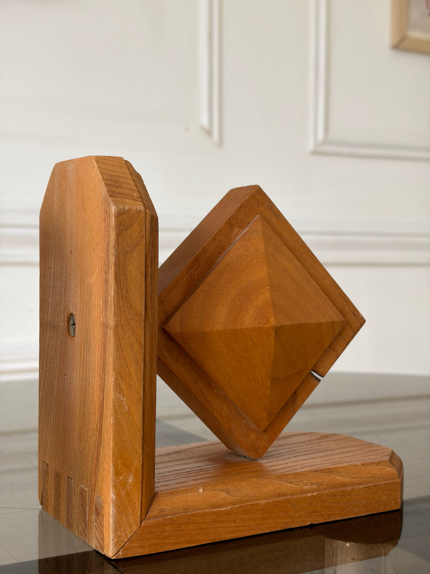 Brutalist bookends