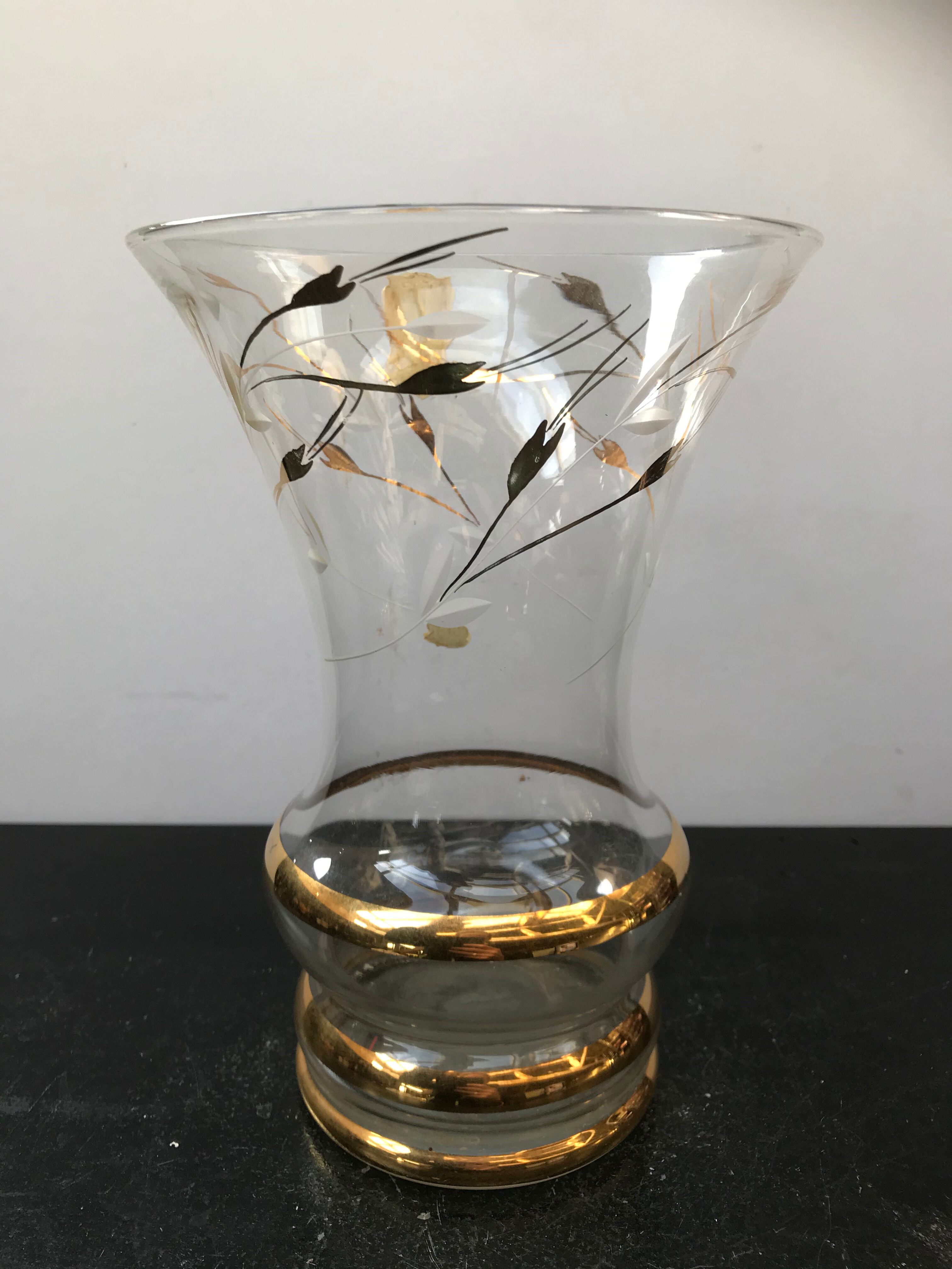 Vase art glassware Beaulieu glass decor vintage golden flowers