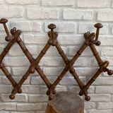Accordion coat rack