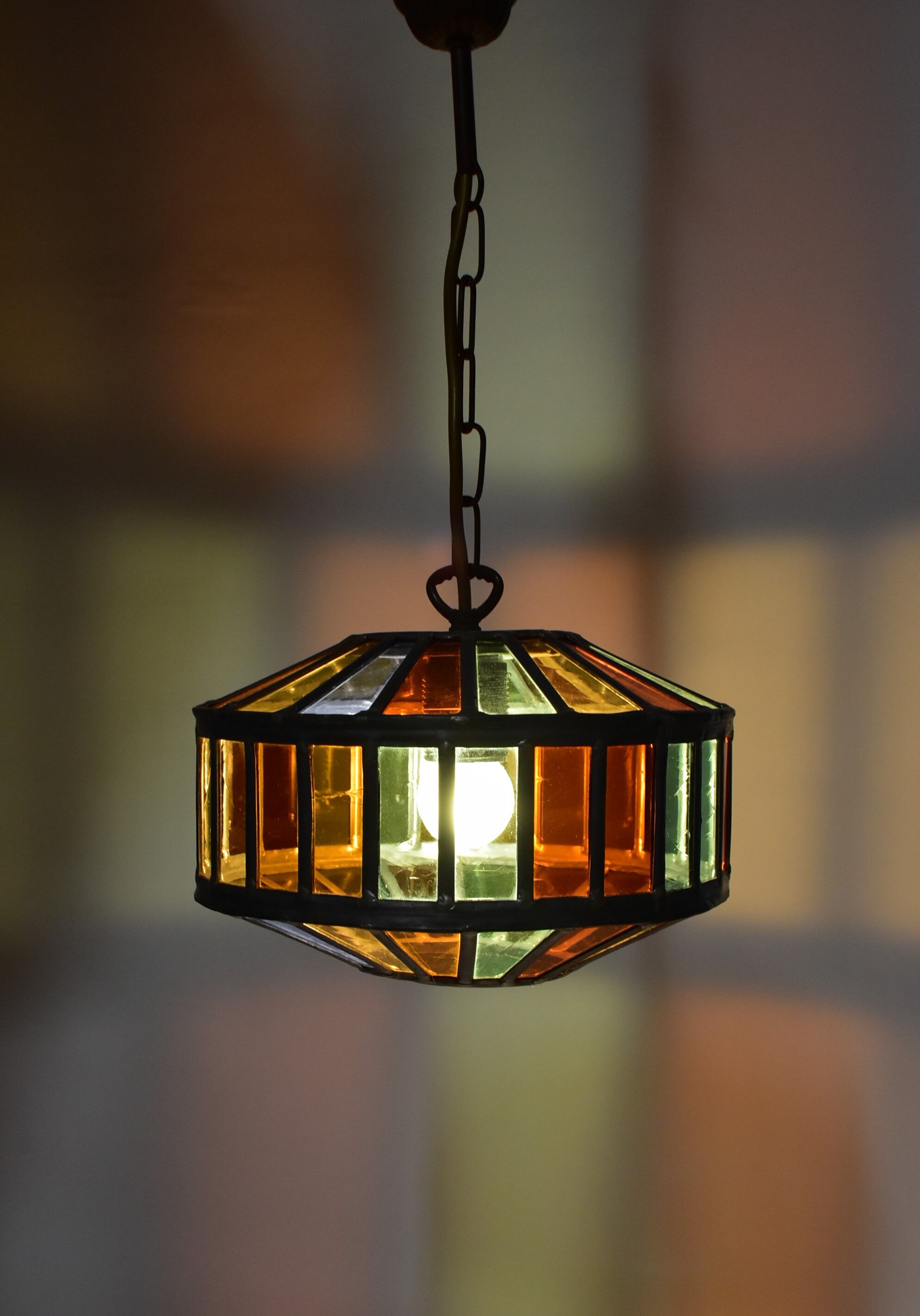 Color stained glass suspension