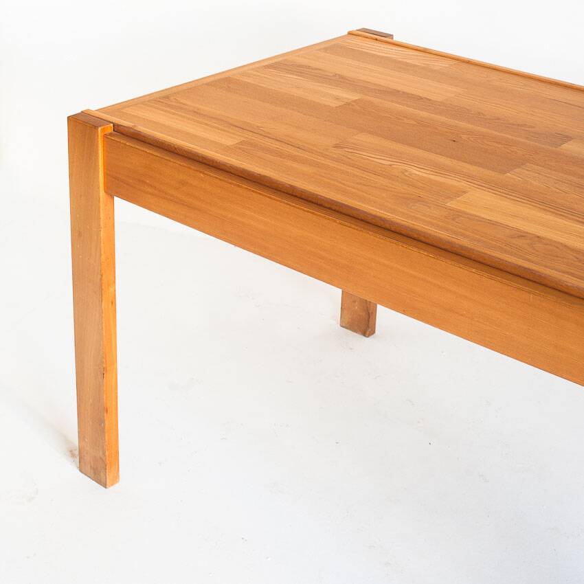 Extendable table and 4 chairs set with a rationalist design in solid elm wood. France, 70's