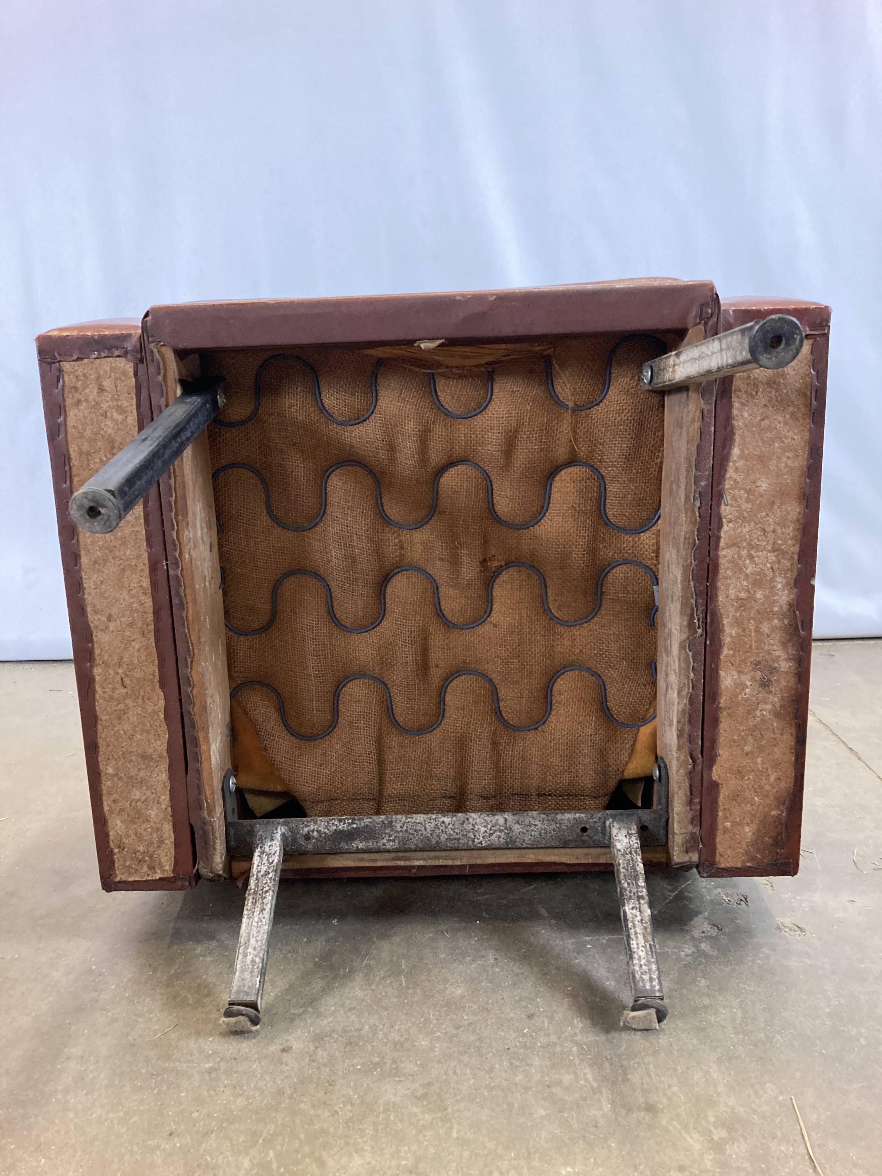 Fauteuil vintage simili cuir bordeaux