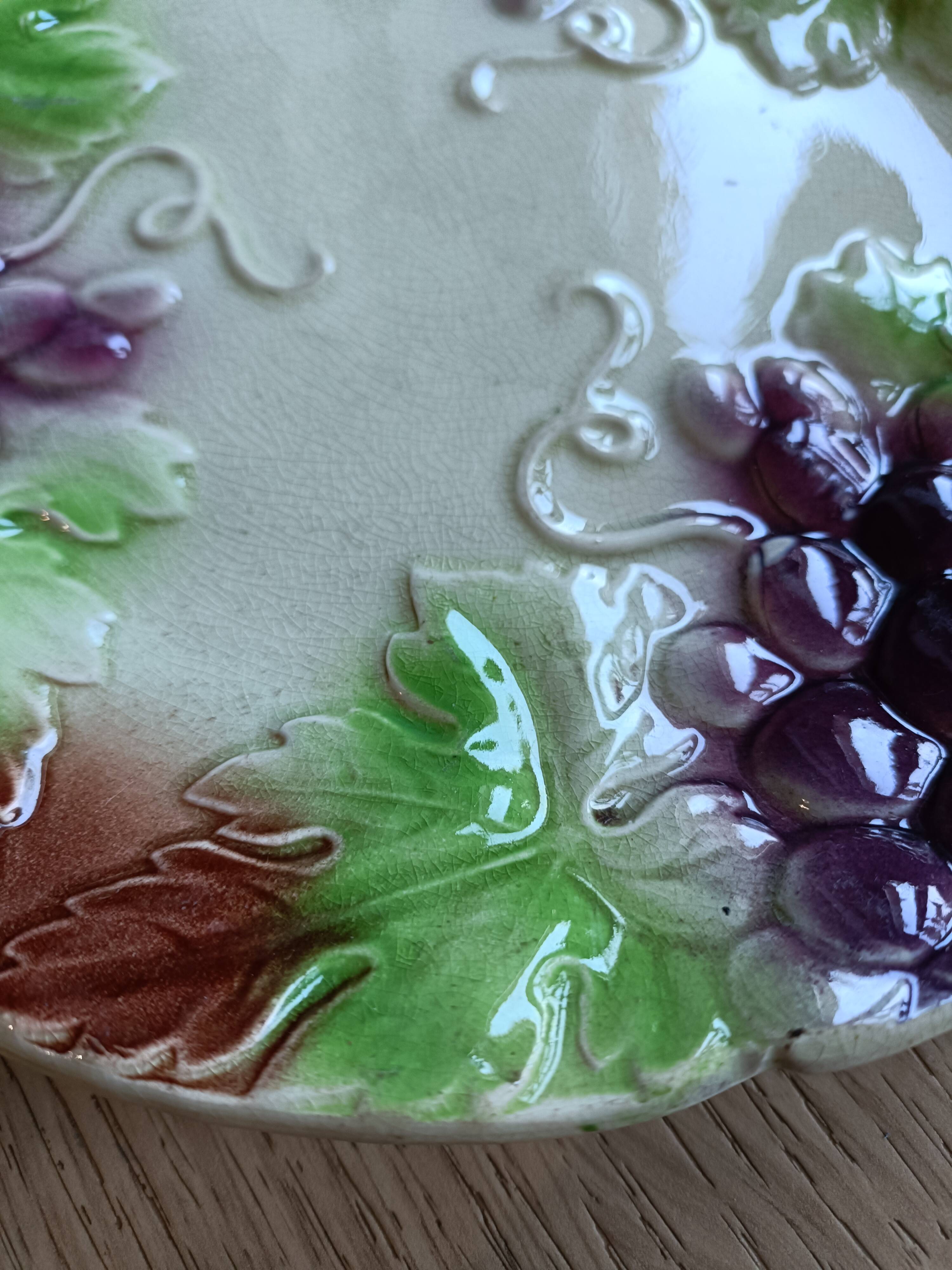 3 barbotine plates from Onnaing