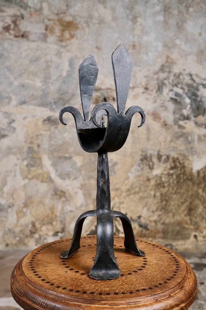 Large brutalist candlestick in wrought iron, early 20th century.
