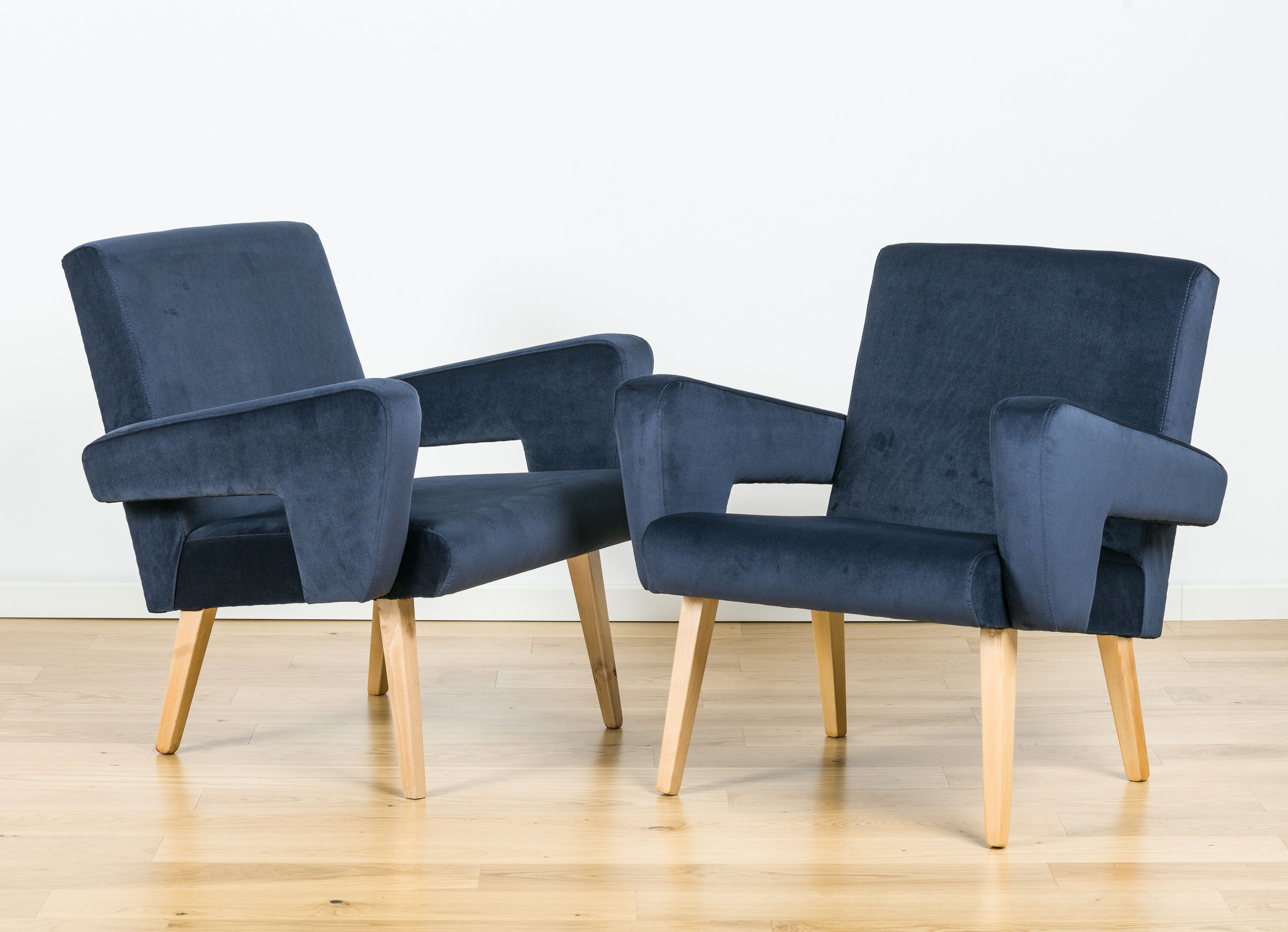 Ensemble de 2 fauteuils en velours de jitona, années 60