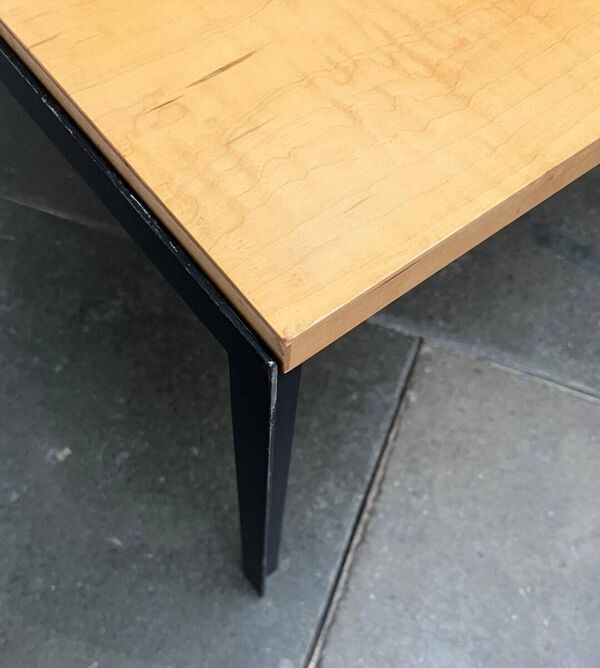 Table d'appoint modèle T-Angle 306 minimaliste du milieu du siècle par Florence Knoll pour Knoll International, années 1950