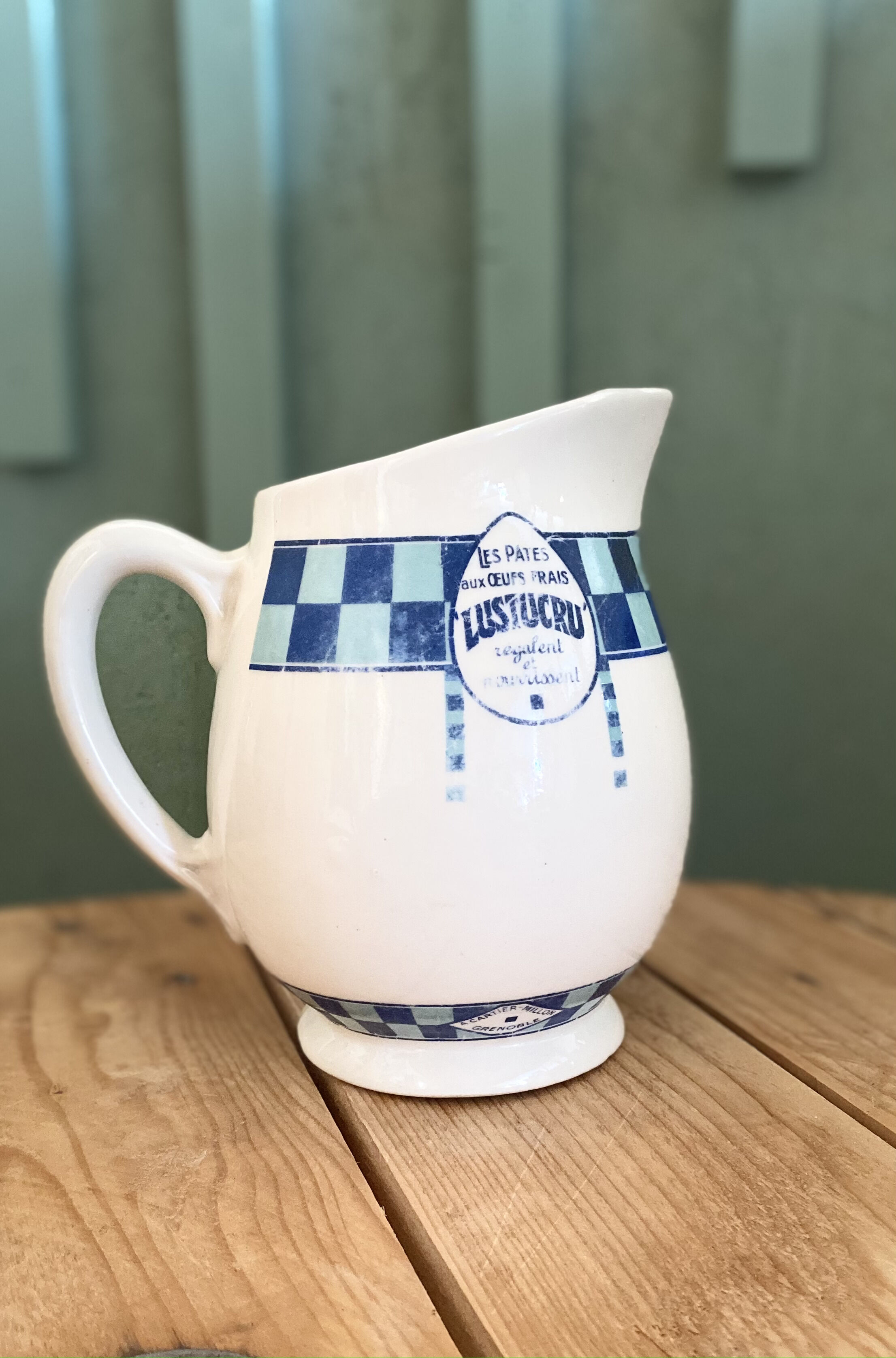 “Lustucru” advertising carafe