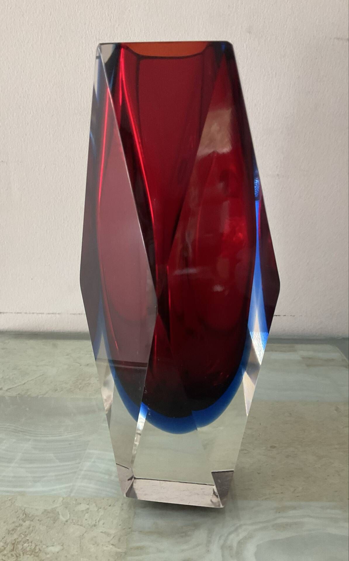 Facet-cut Sommerso vase by Flávio Poli from the 60s-70s.