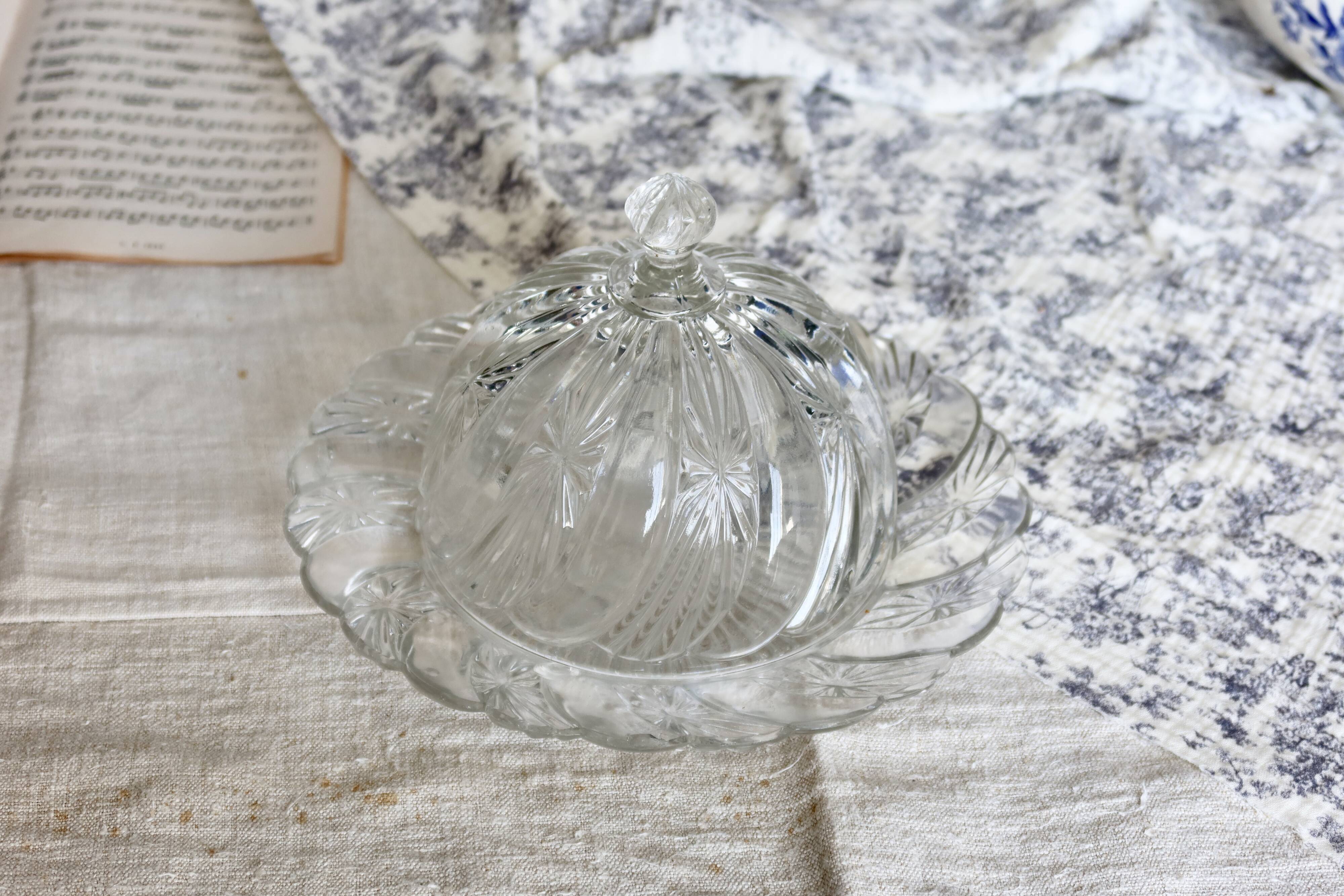 Vintage pressed glass cheese bell