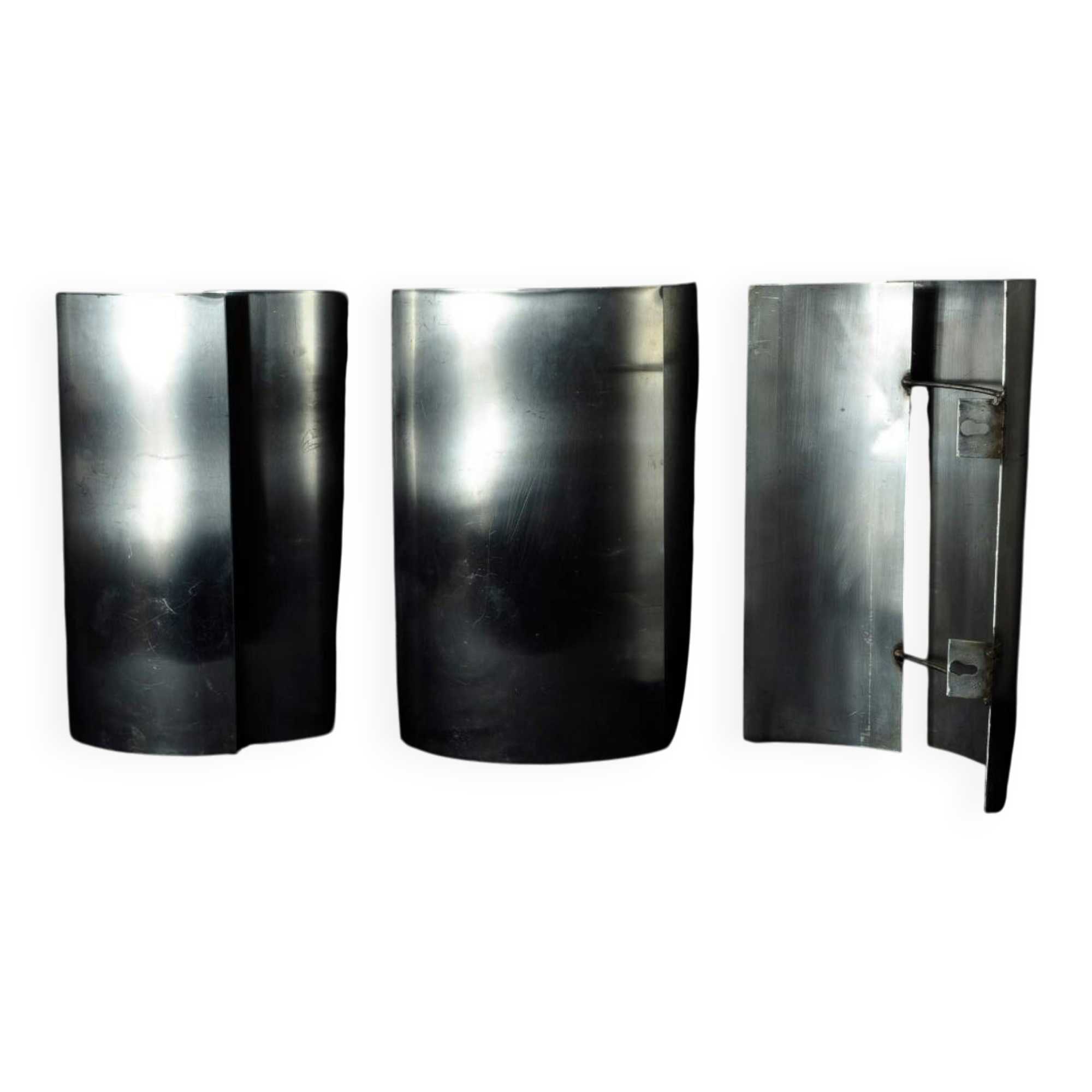 Philolaos Toupias : appliques en inox