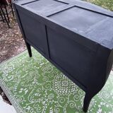 Black chest of drawers
