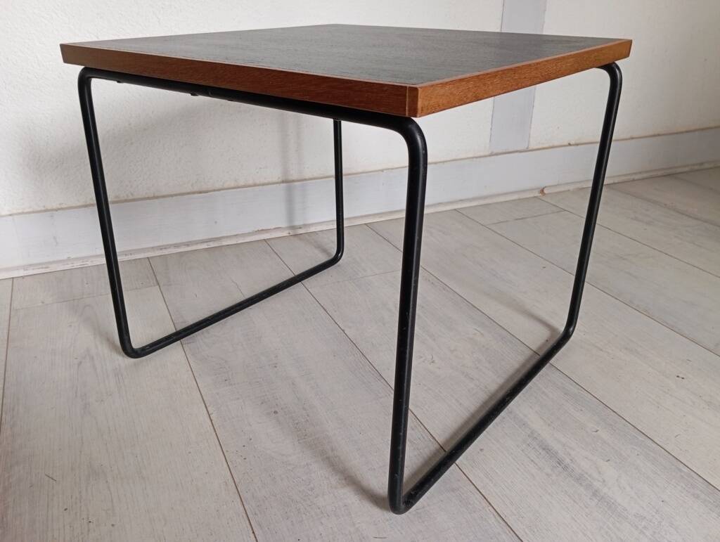 Pierre Guariche flying coffee table for Steiner