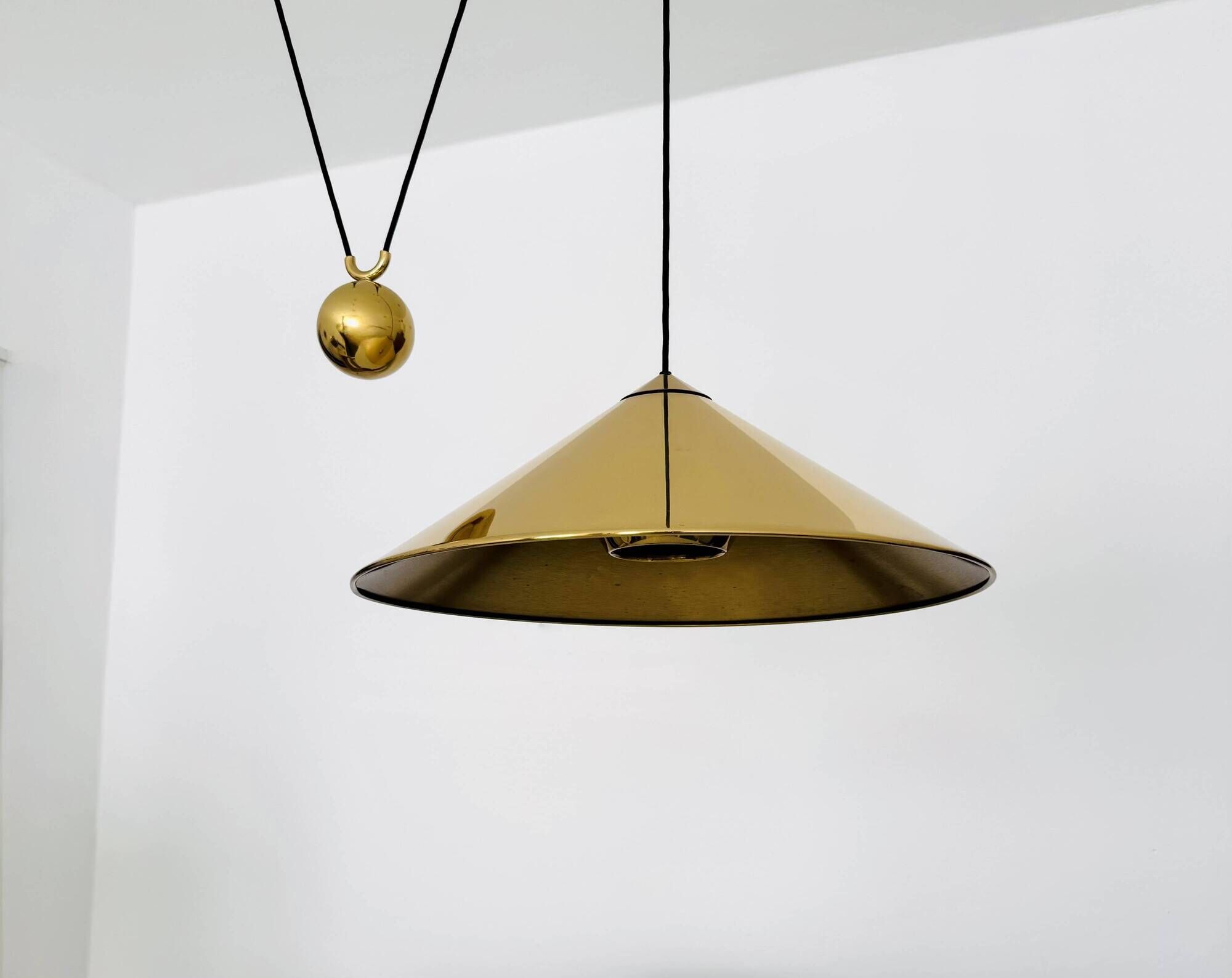 Adjustable Brass Keos Pendant Lamp with Counterweight by Florian Schulz