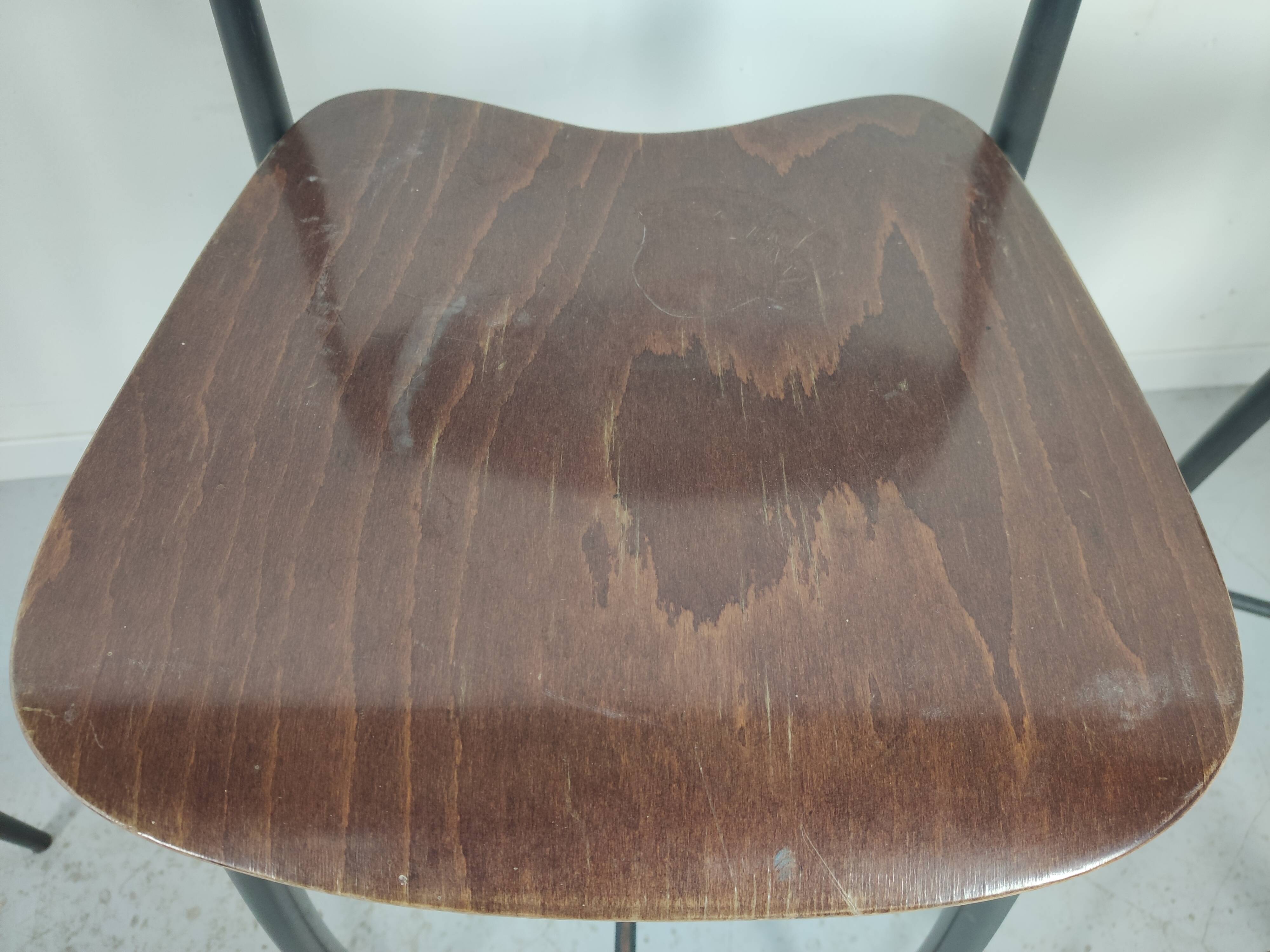 Lot 4 industrial bar stools 70s