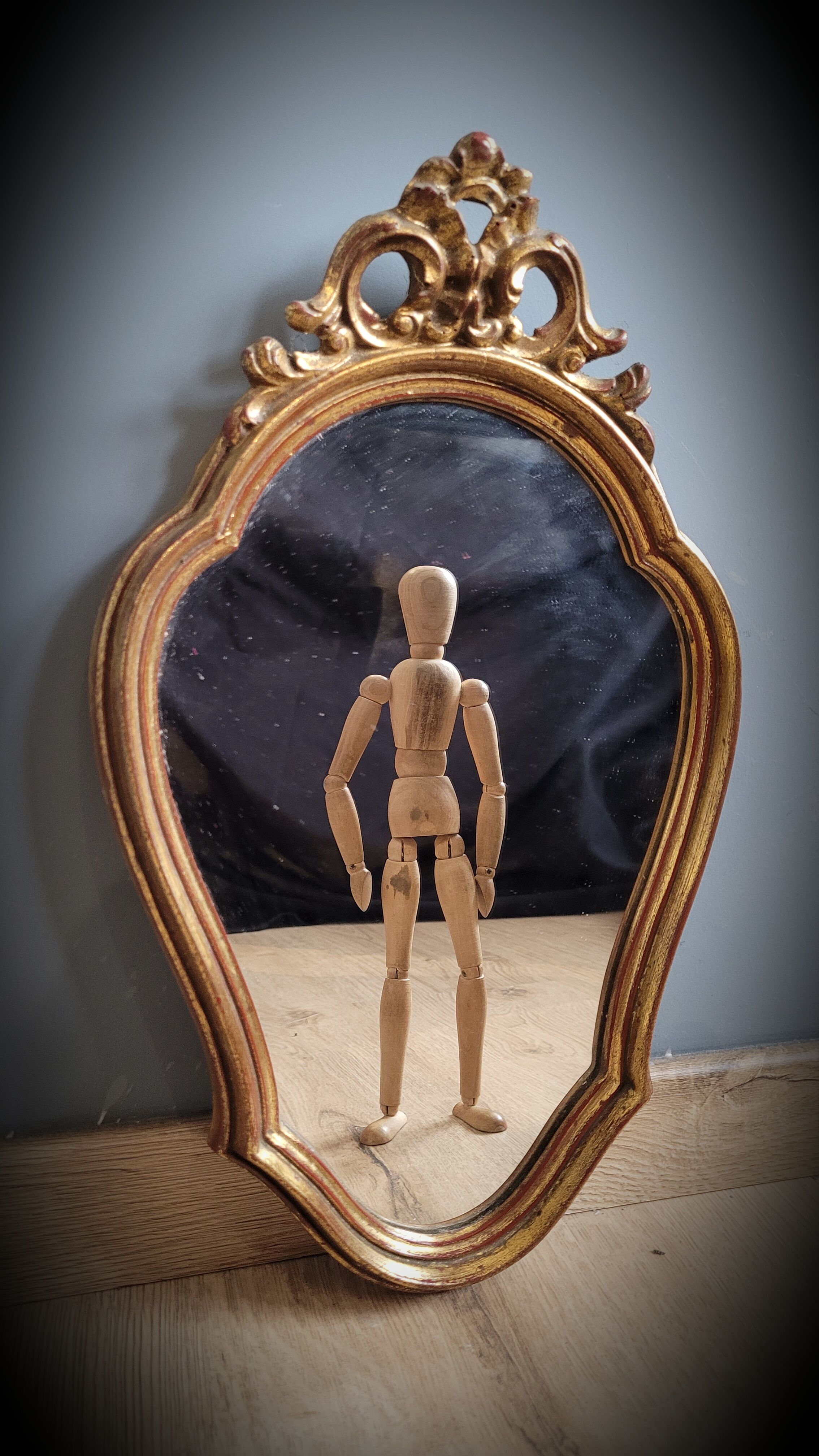 Ornate golden mirror 40x24